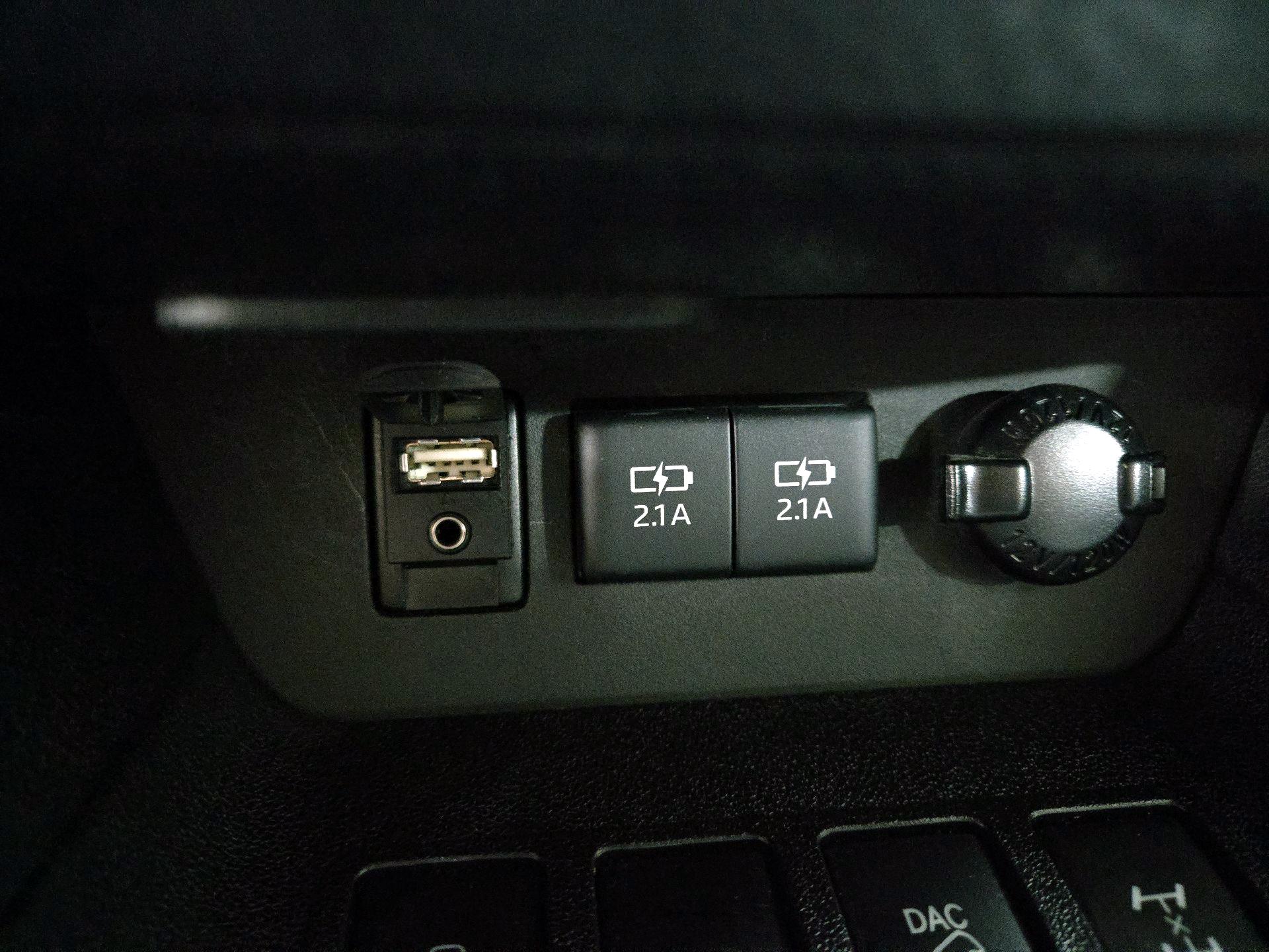 Thumbnail: 2017 Toyota Highlander - 18