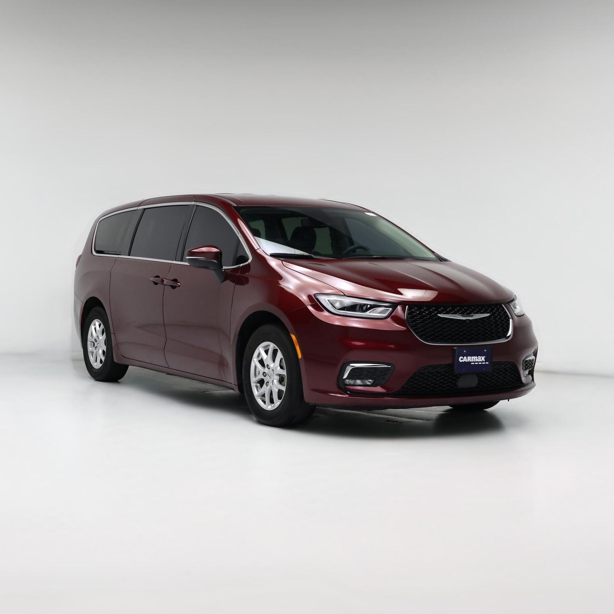 Thumbnail: 2023 Chrysler Pacifica - 1