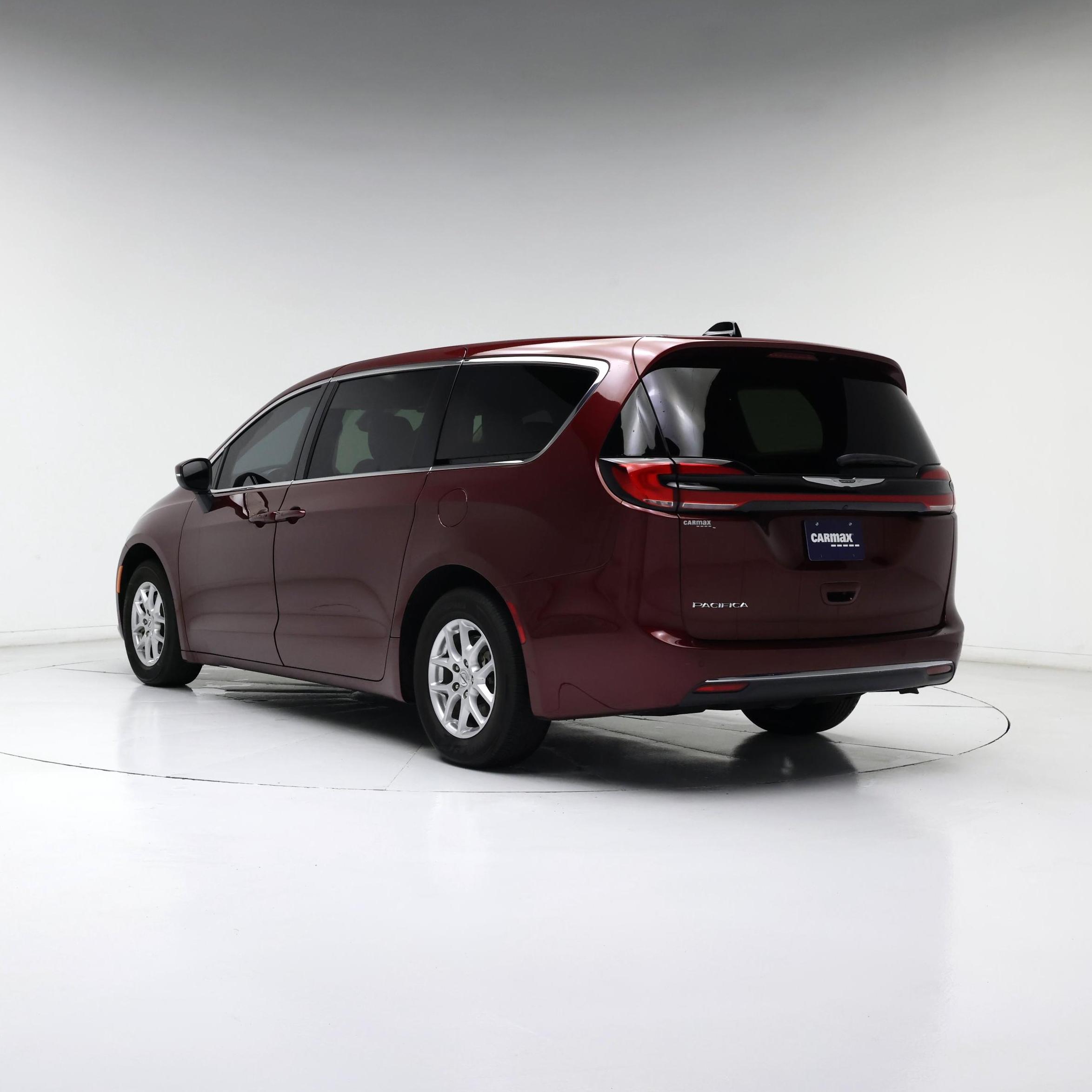 Thumbnail: 2023 Chrysler Pacifica - 2