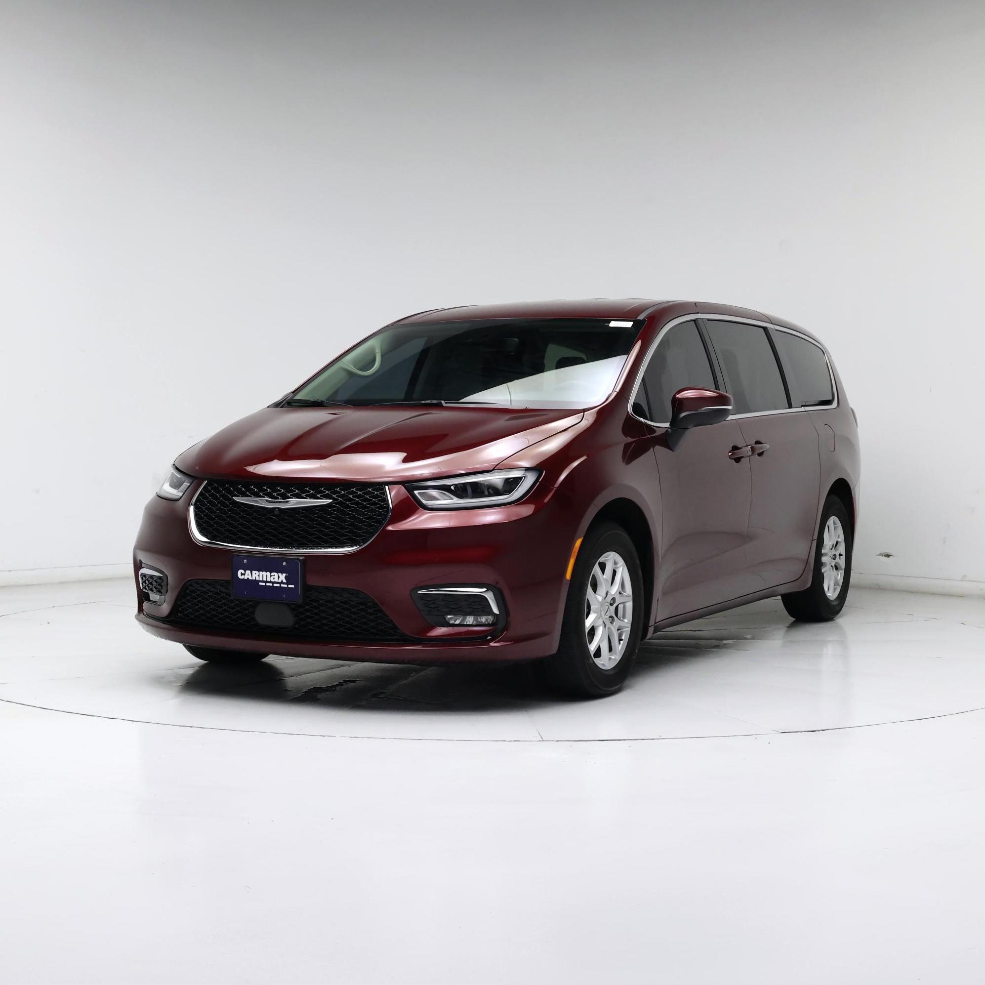 Thumbnail: 2023 Chrysler Pacifica - 4