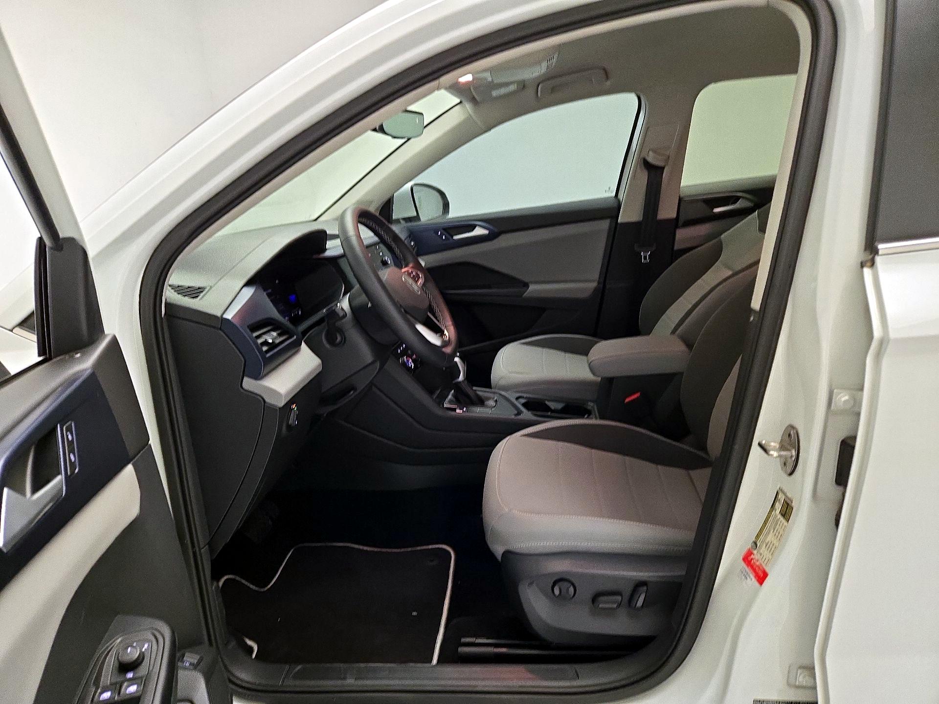 Thumbnail: 2023 Volkswagen Taos - 11