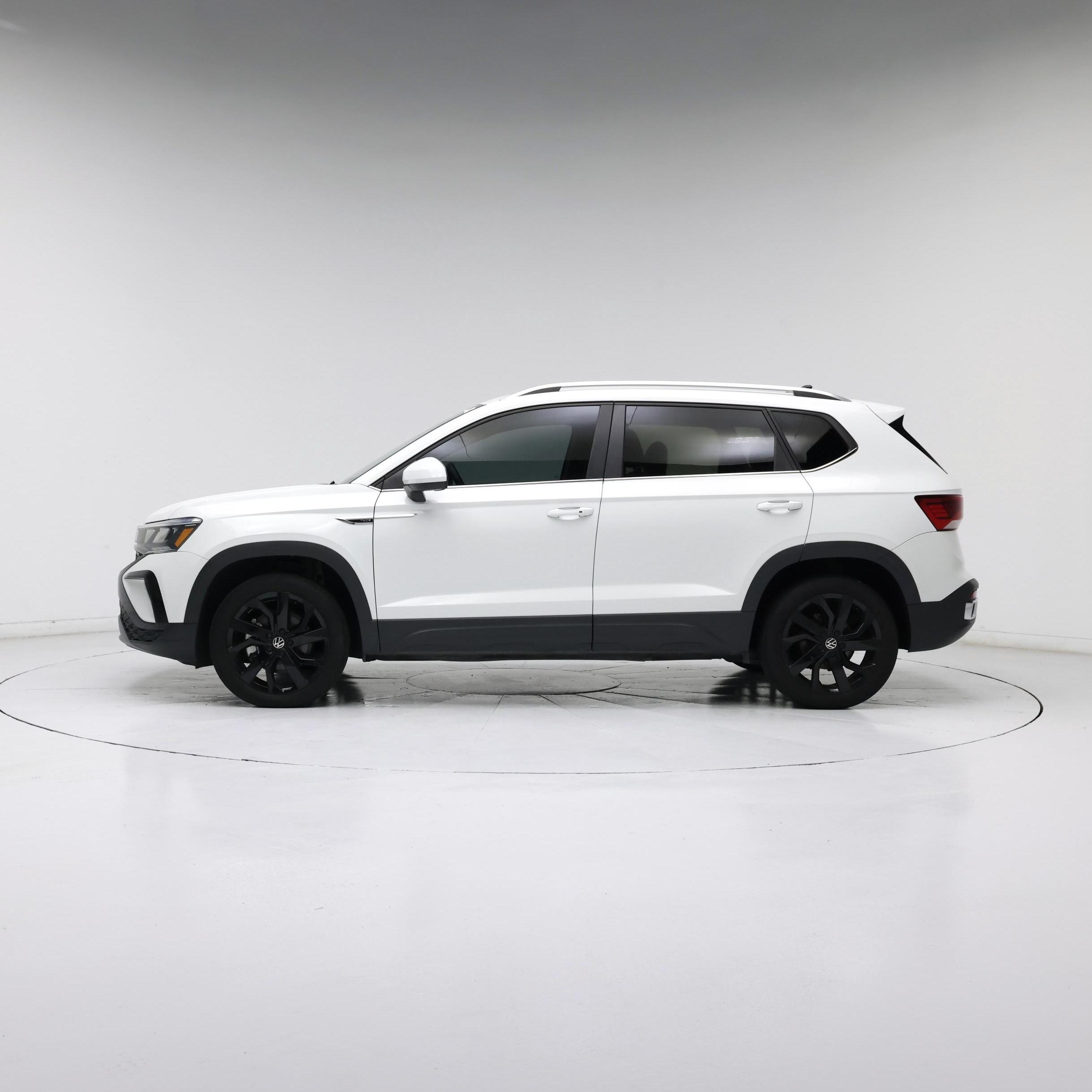 Thumbnail: 2023 Volkswagen Taos - 3