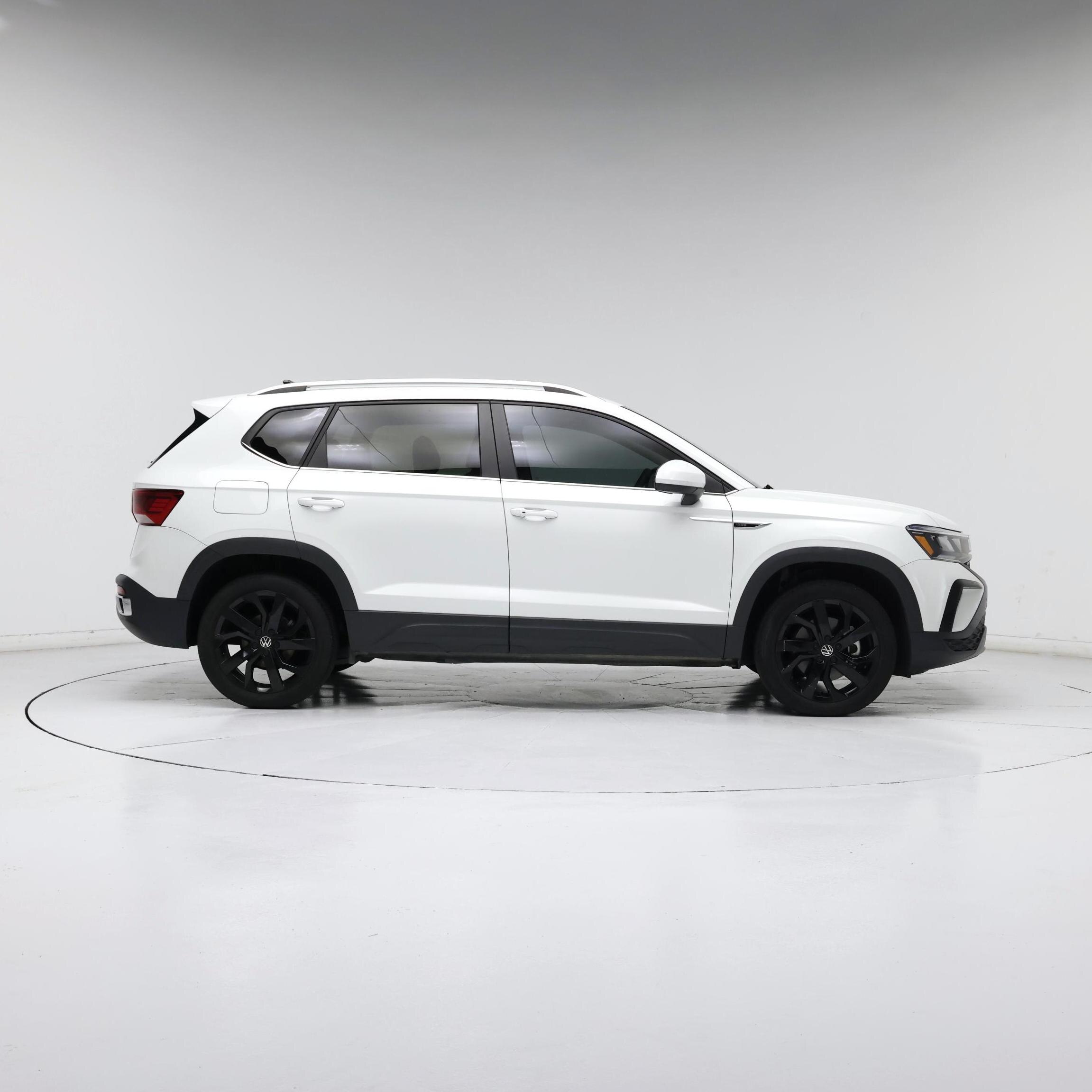 Thumbnail: 2023 Volkswagen Taos - 7