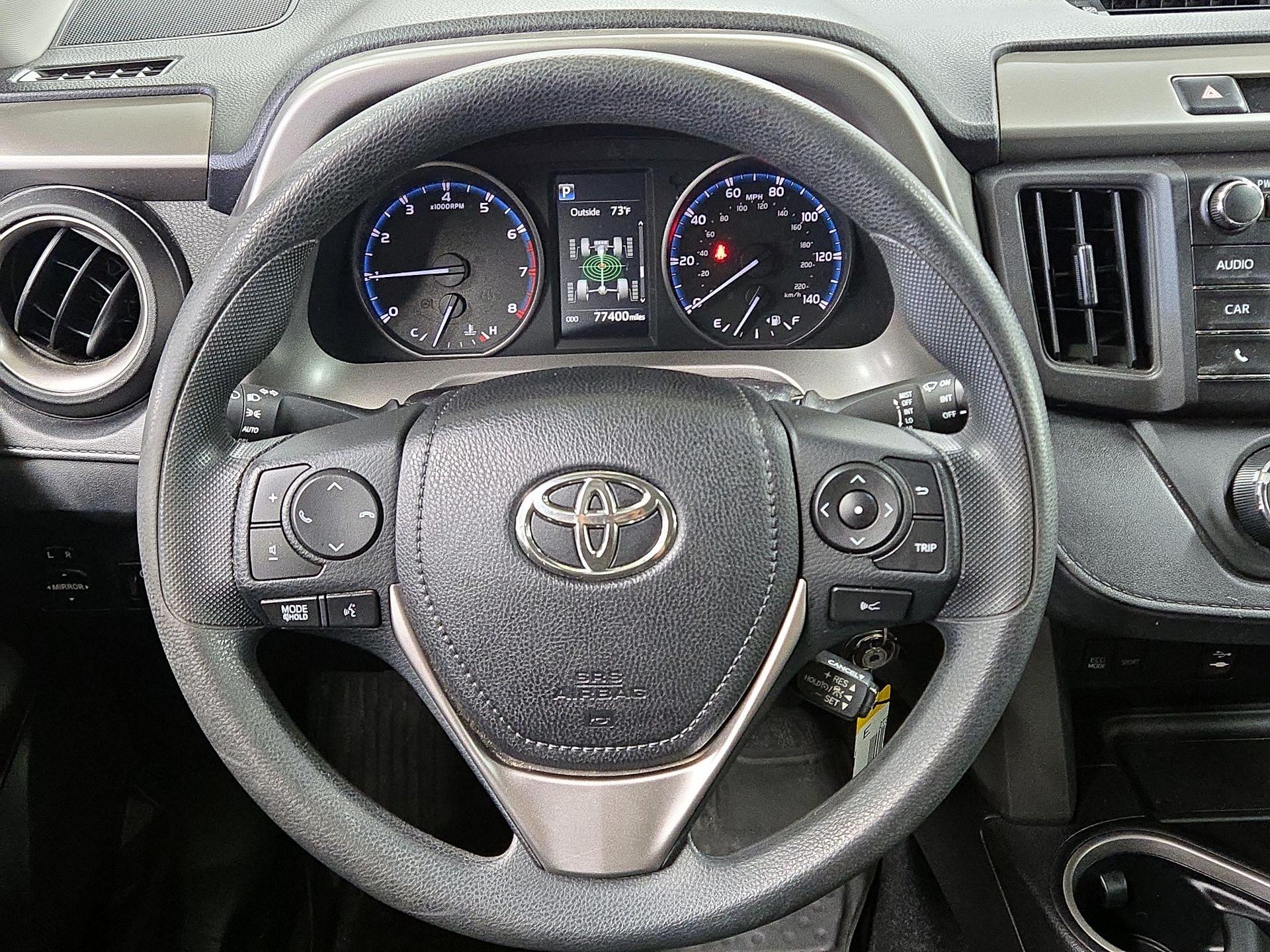 Thumbnail: 2018 Toyota RAV4 - 10