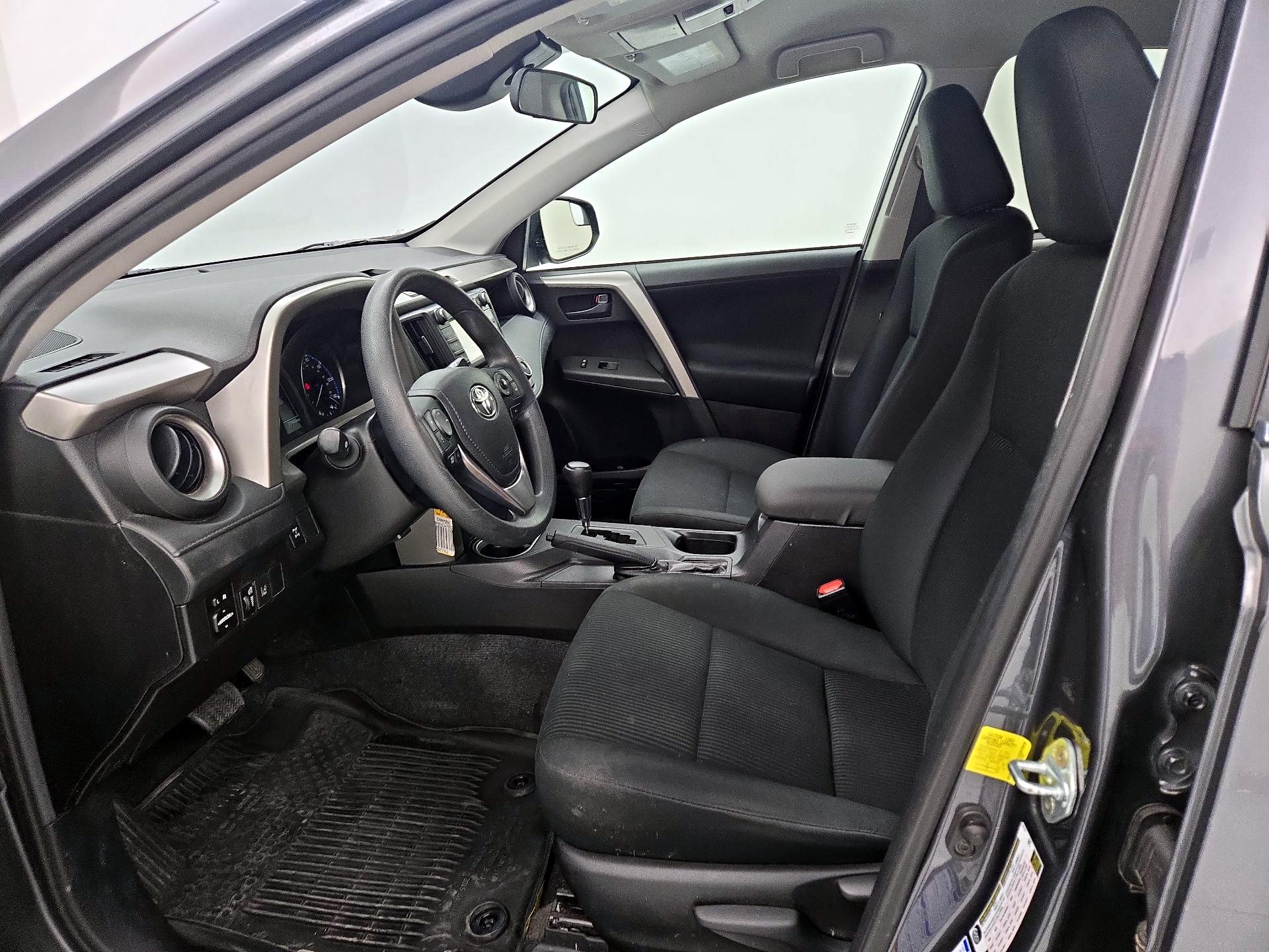 Thumbnail: 2018 Toyota RAV4 - 11