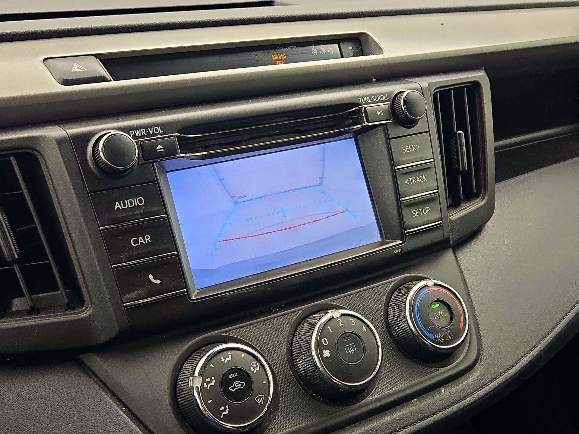 Thumbnail: 2018 Toyota RAV4 - 14