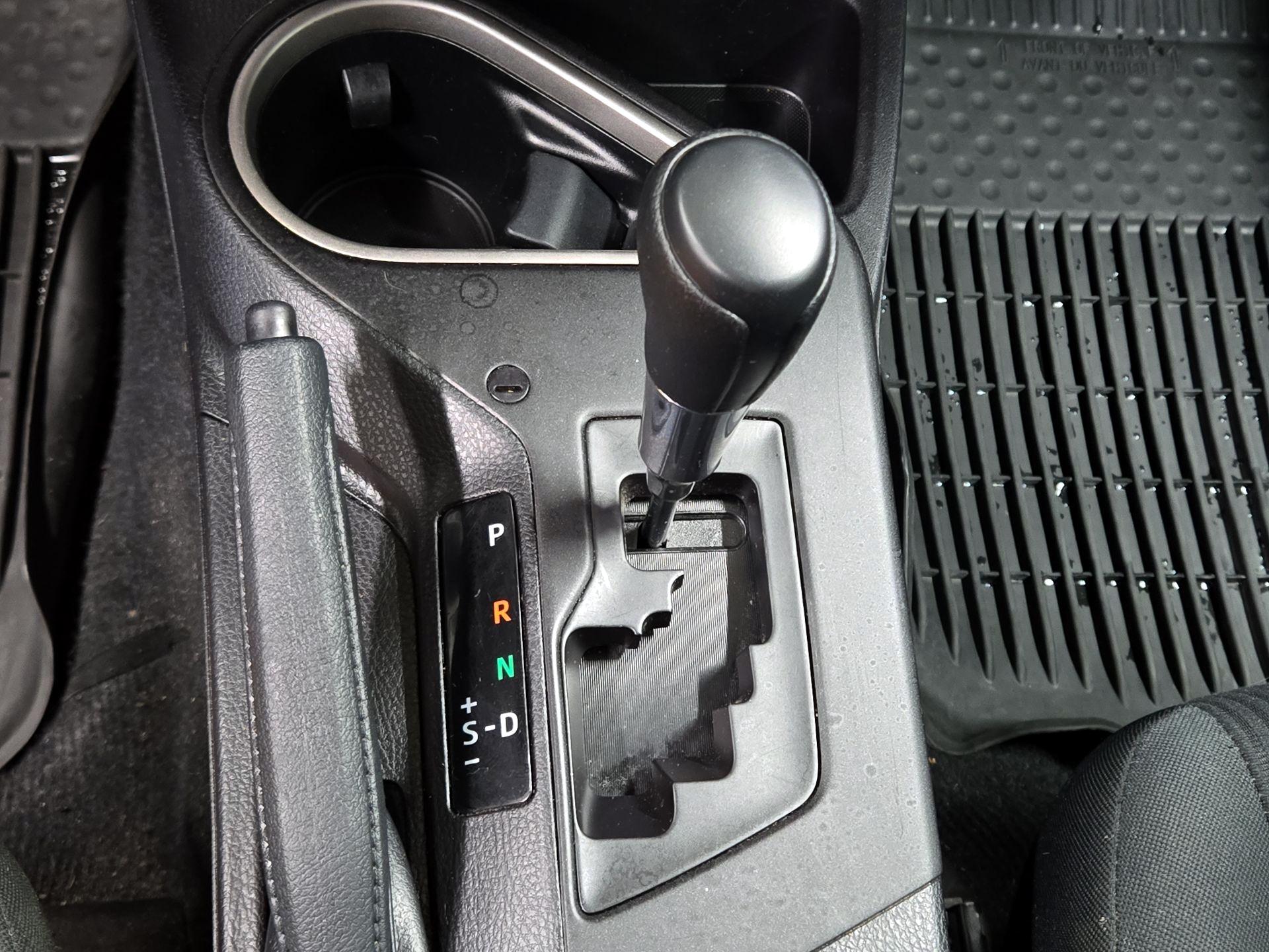 Thumbnail: 2018 Toyota RAV4 - 17