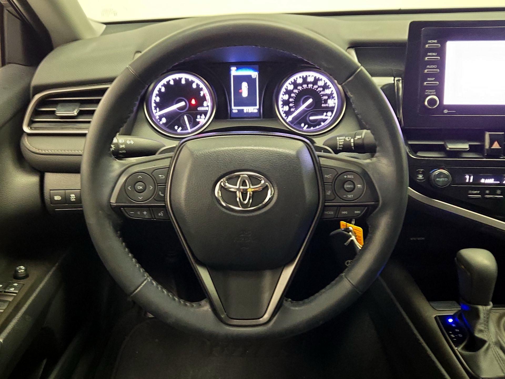 Thumbnail: 2023 Toyota Camry - 10