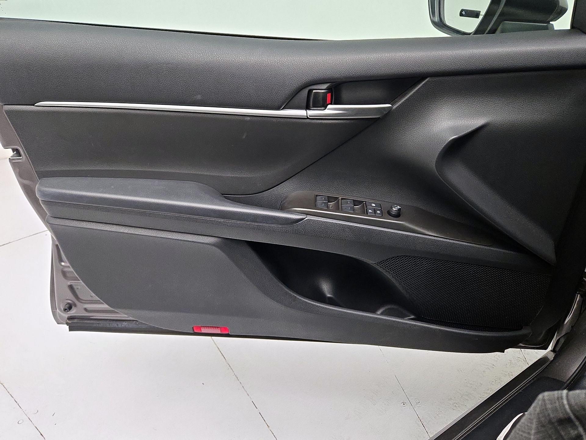 Thumbnail: 2023 Toyota Camry - 12