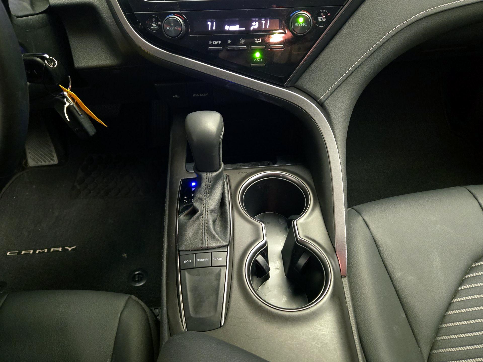 Thumbnail: 2023 Toyota Camry - 17