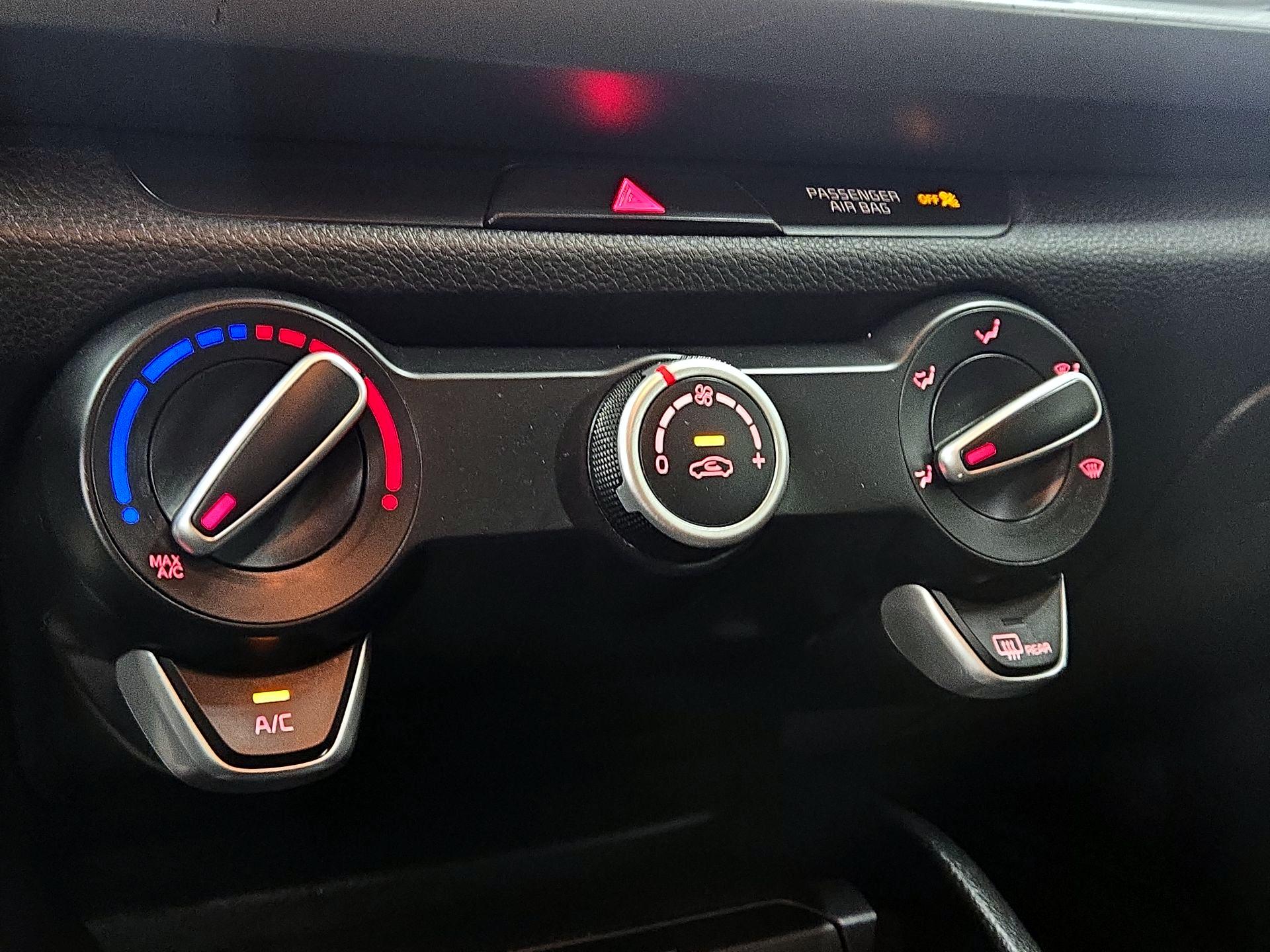 Thumbnail: 2023 Kia Rio - 16