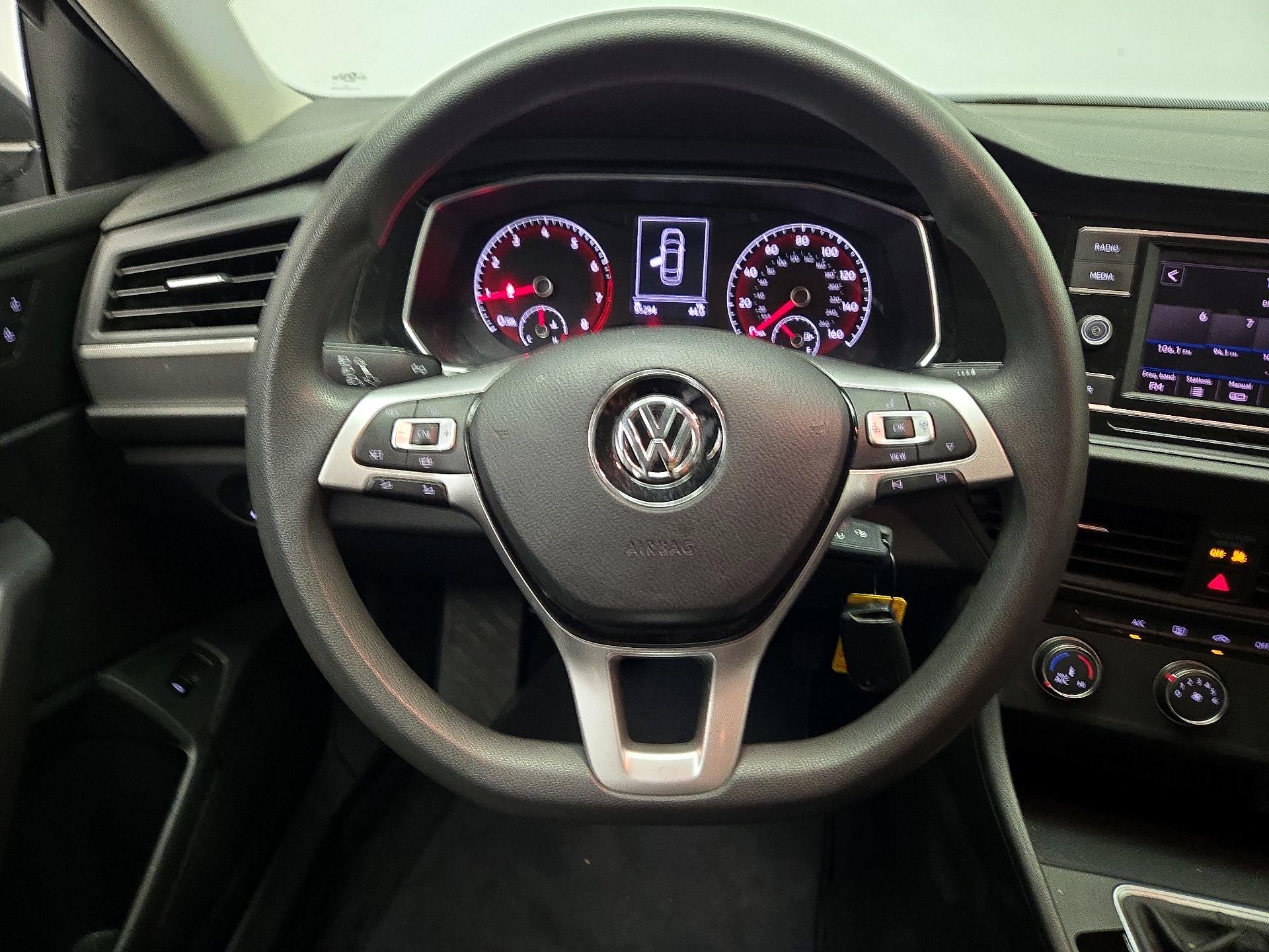 Thumbnail: 2019 Volkswagen Jetta - 10