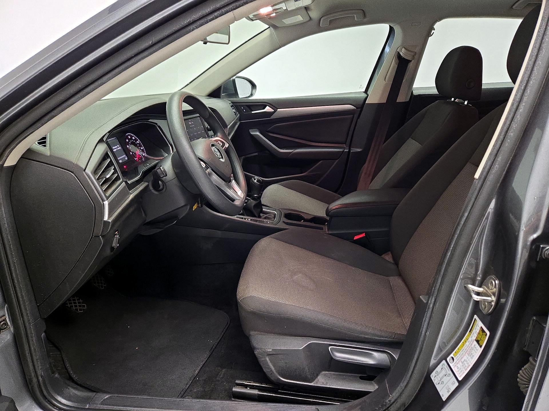 Thumbnail: 2019 Volkswagen Jetta - 11