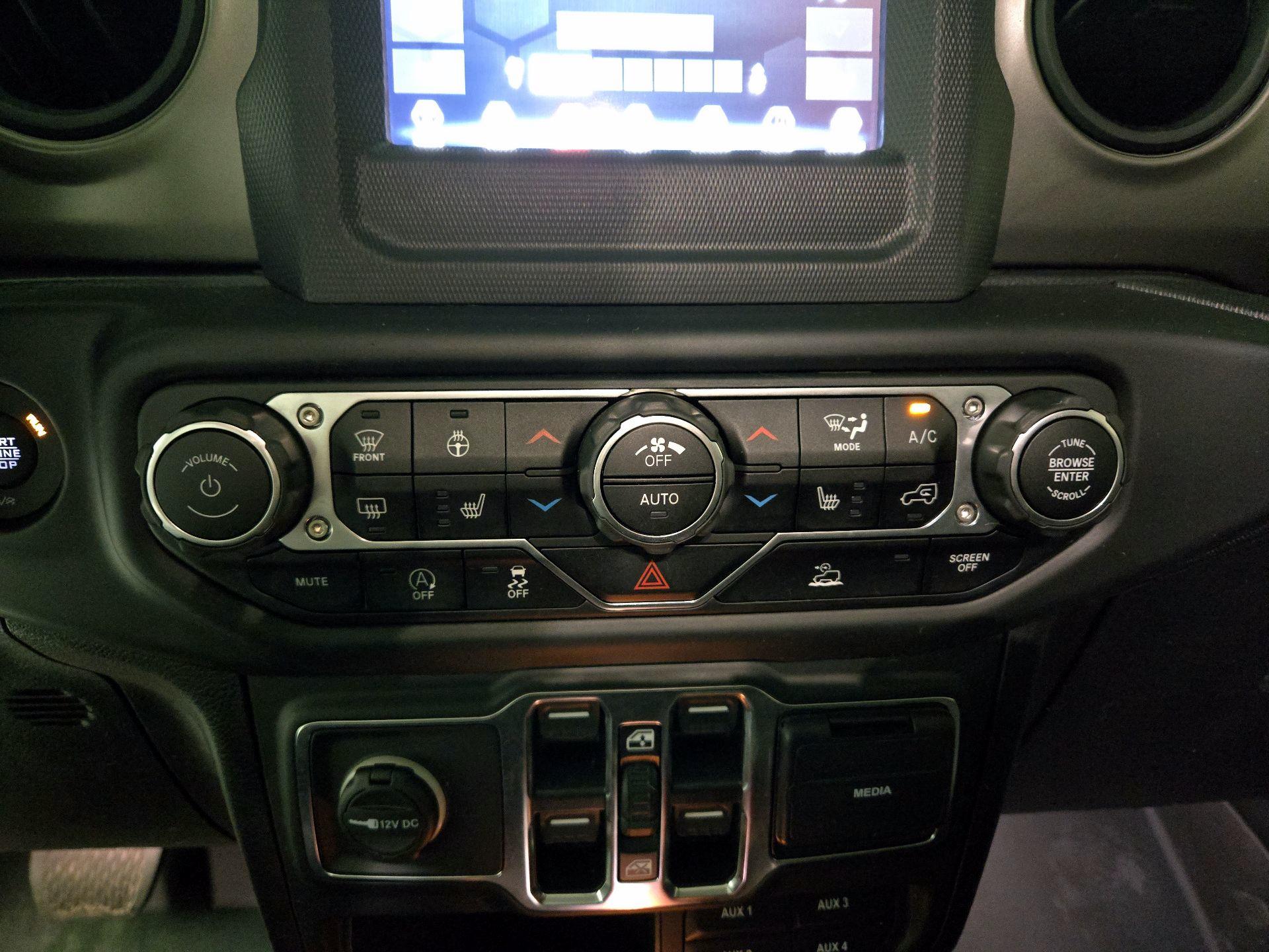 Thumbnail: 2021 Jeep Gladiator - 16