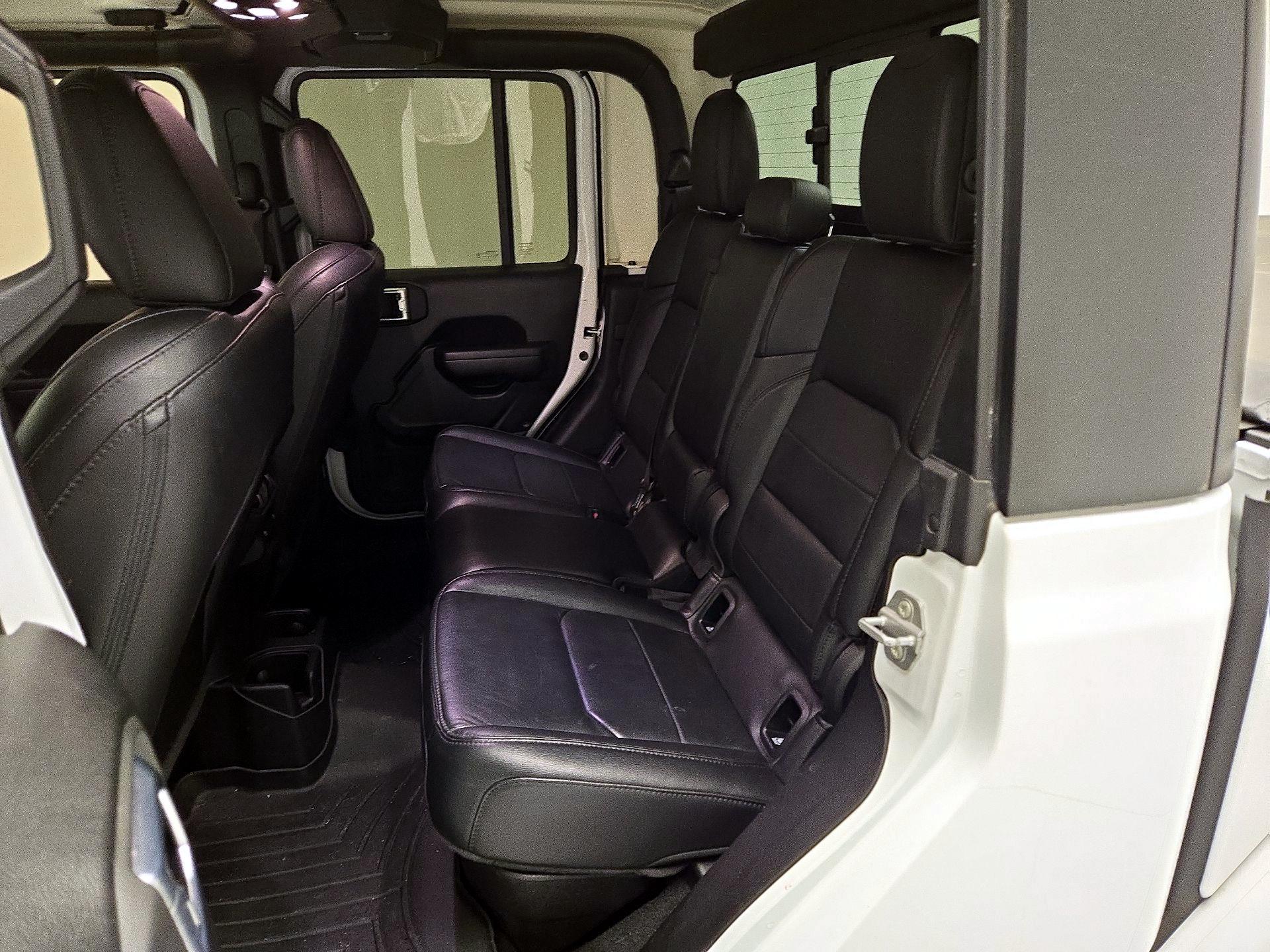 Thumbnail: 2021 Jeep Gladiator - 19