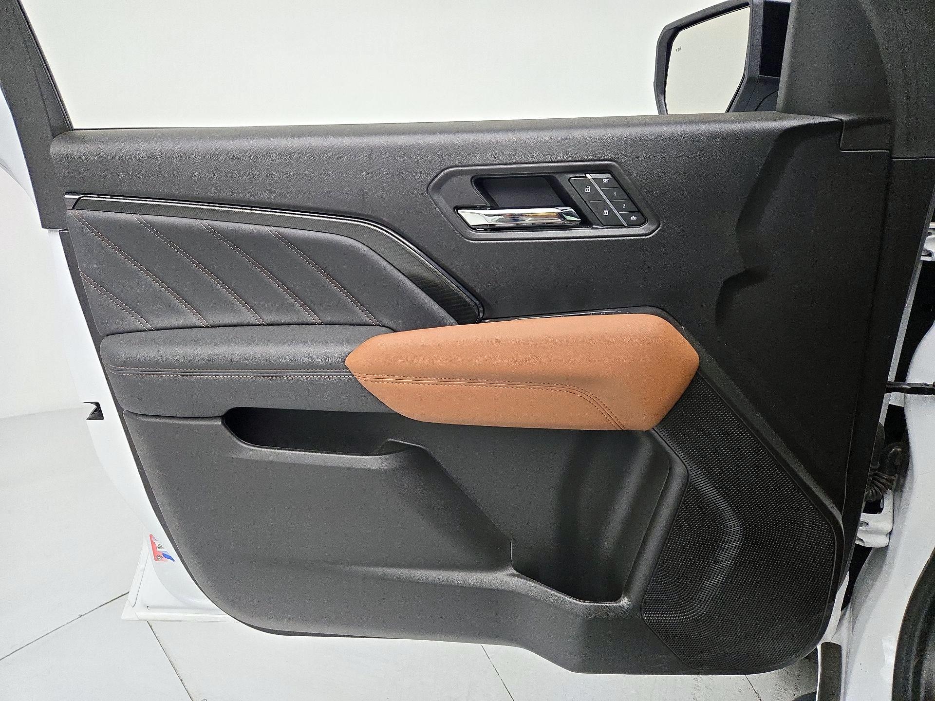 Thumbnail: 2025 GMC Canyon - 12