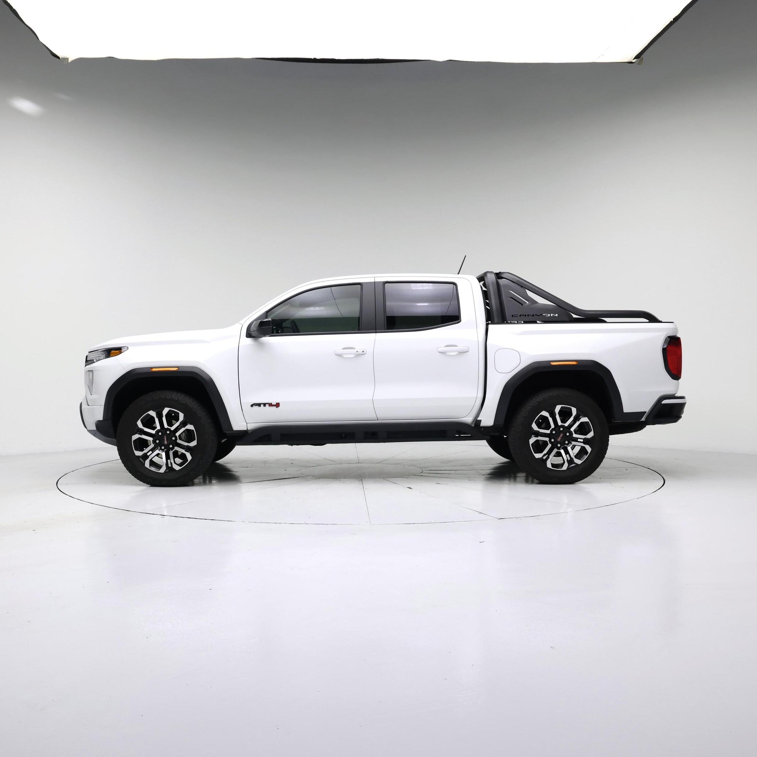 Thumbnail: 2025 GMC Canyon - 3