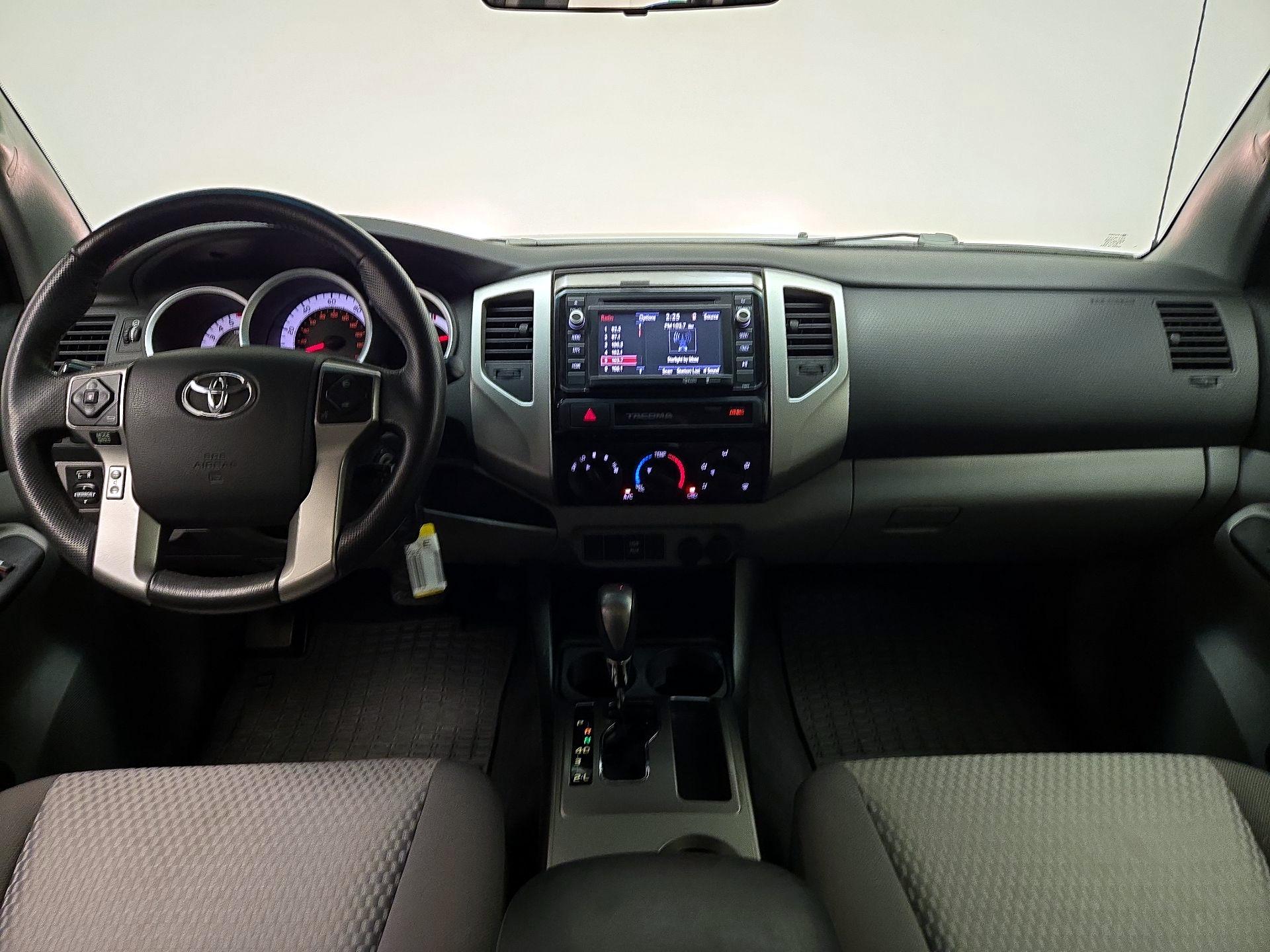 Thumbnail: 2015 Toyota Tacoma - 9