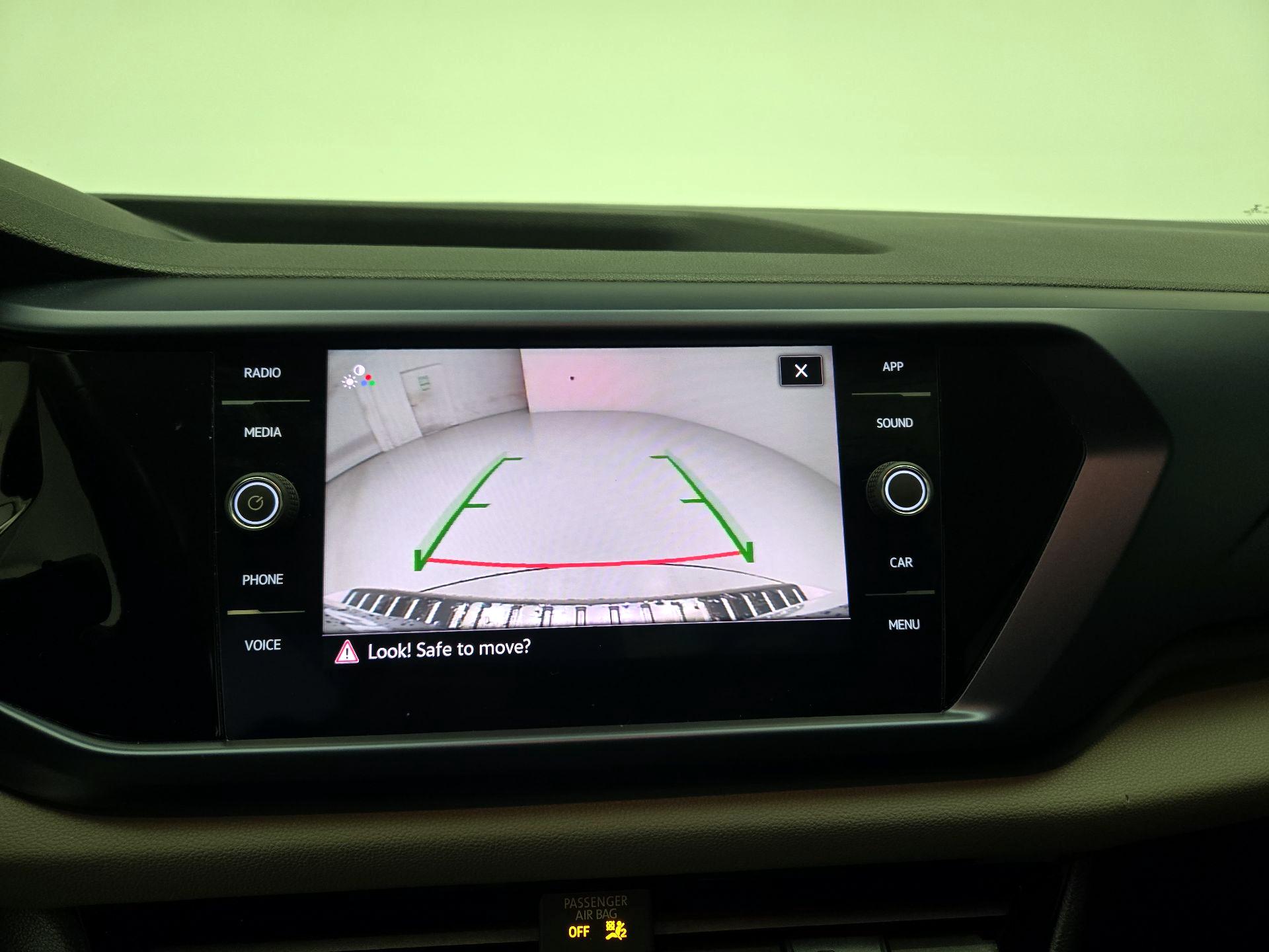 Thumbnail: 2022 Volkswagen Taos - 13