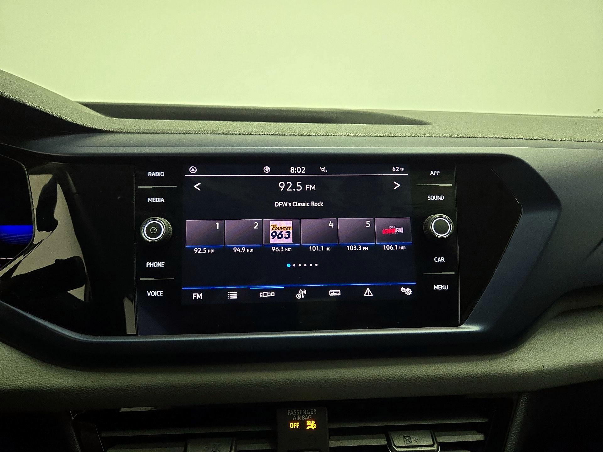 Thumbnail: 2022 Volkswagen Taos - 14