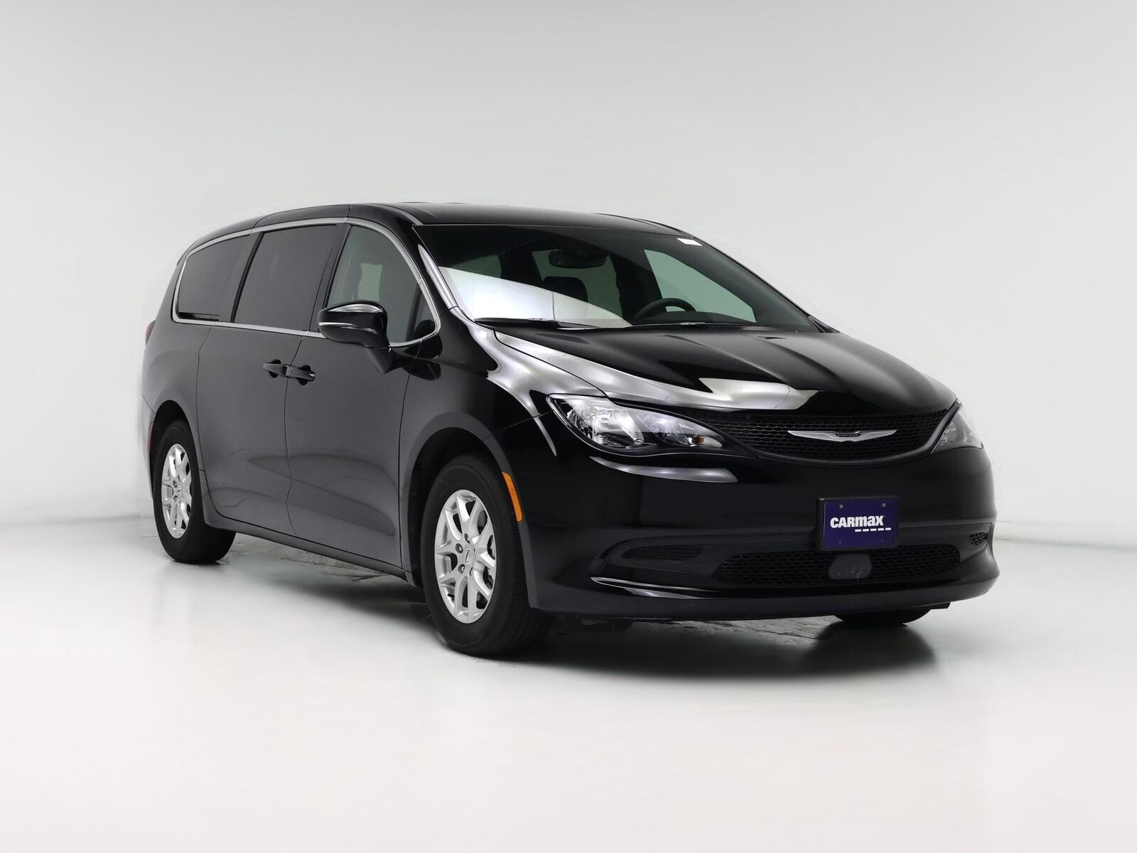 2025 Chrysler Voyager LX