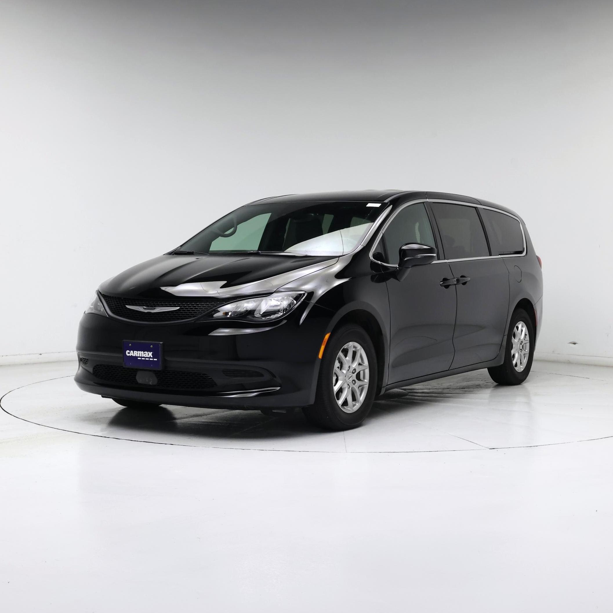 Thumbnail: 2025 Chrysler Voyager - 4