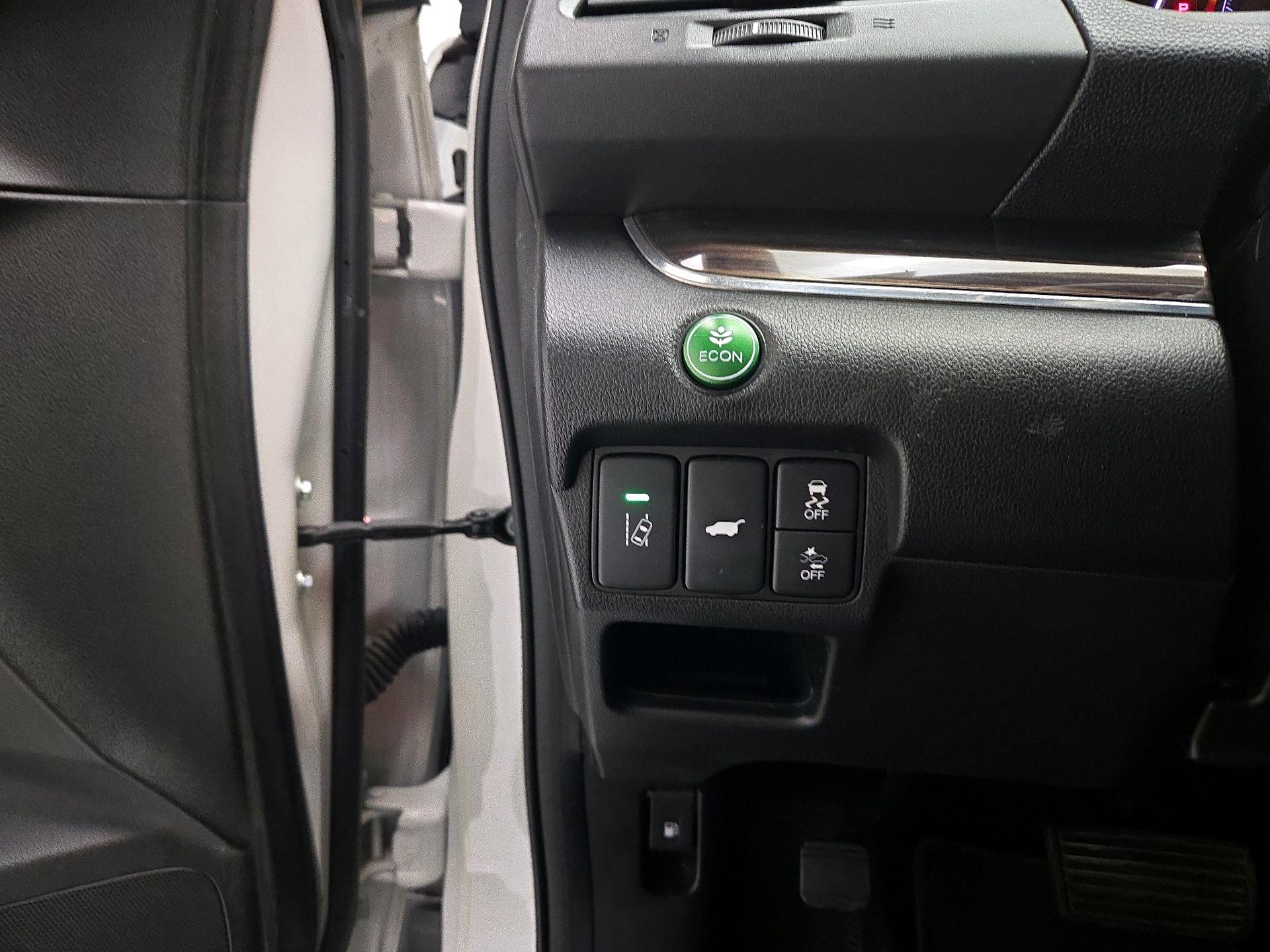 Thumbnail: 2016 Honda CR-V - 11