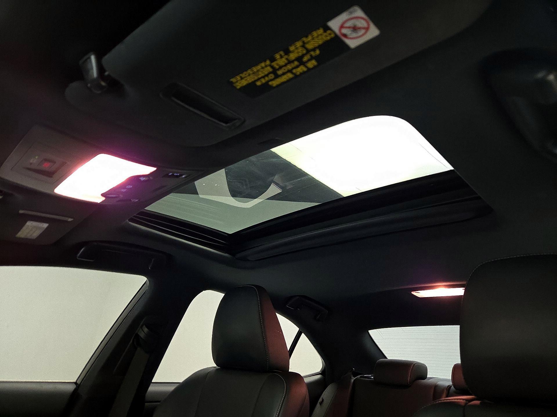 Thumbnail: 2018 Lexus IS - 20