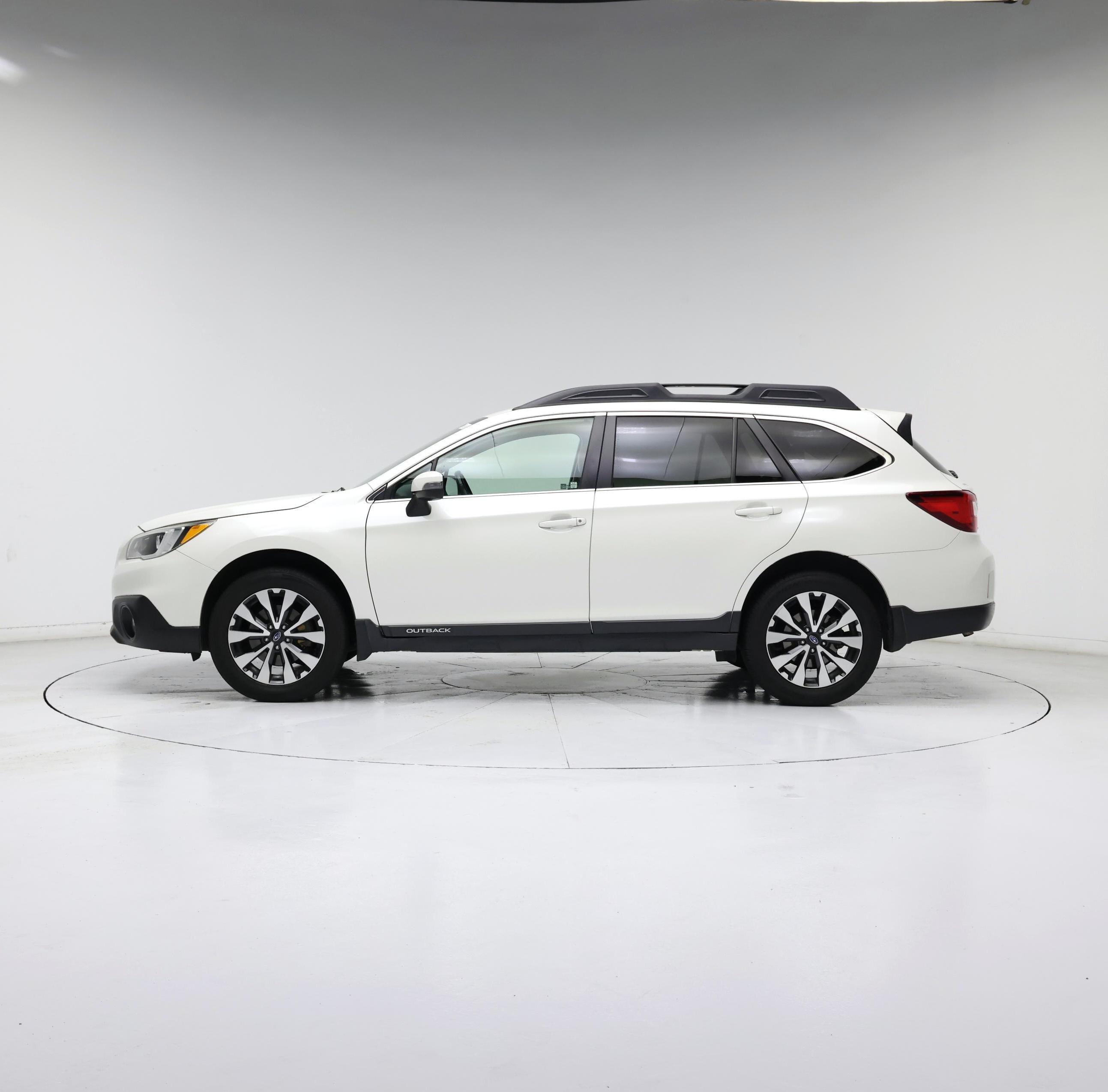 Thumbnail: 2015 Subaru Outback - 3