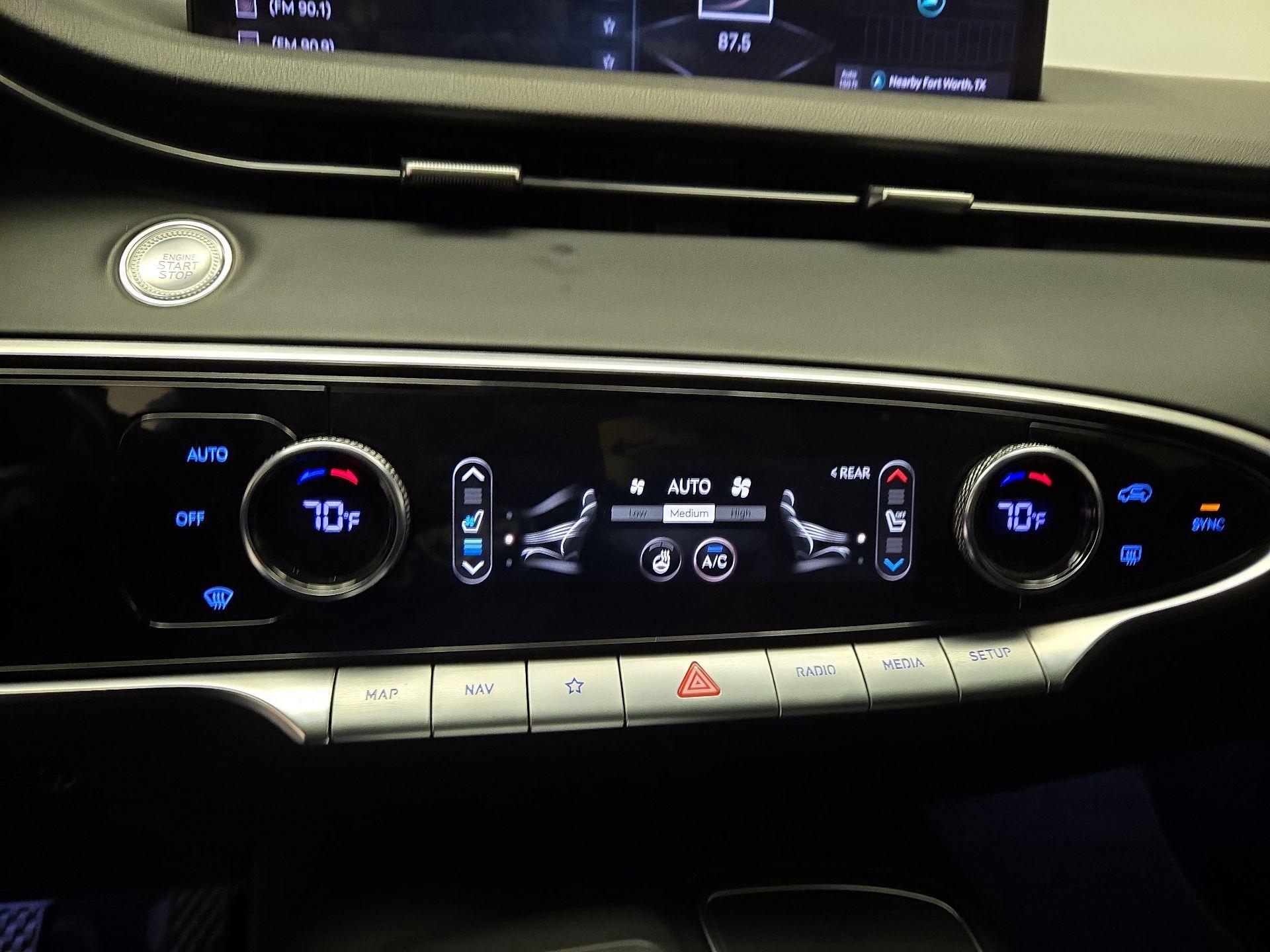 Thumbnail: 2023 Genesis GV70 - 17