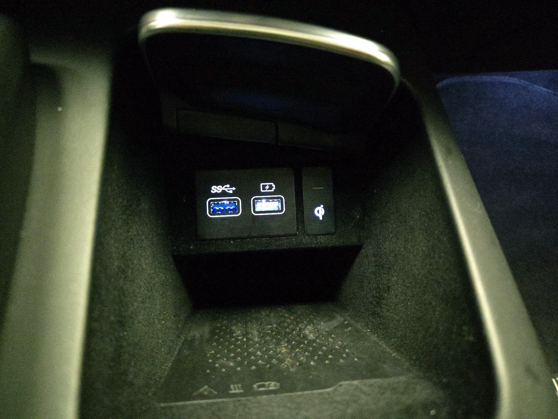 Thumbnail: 2023 Genesis GV70 - 19