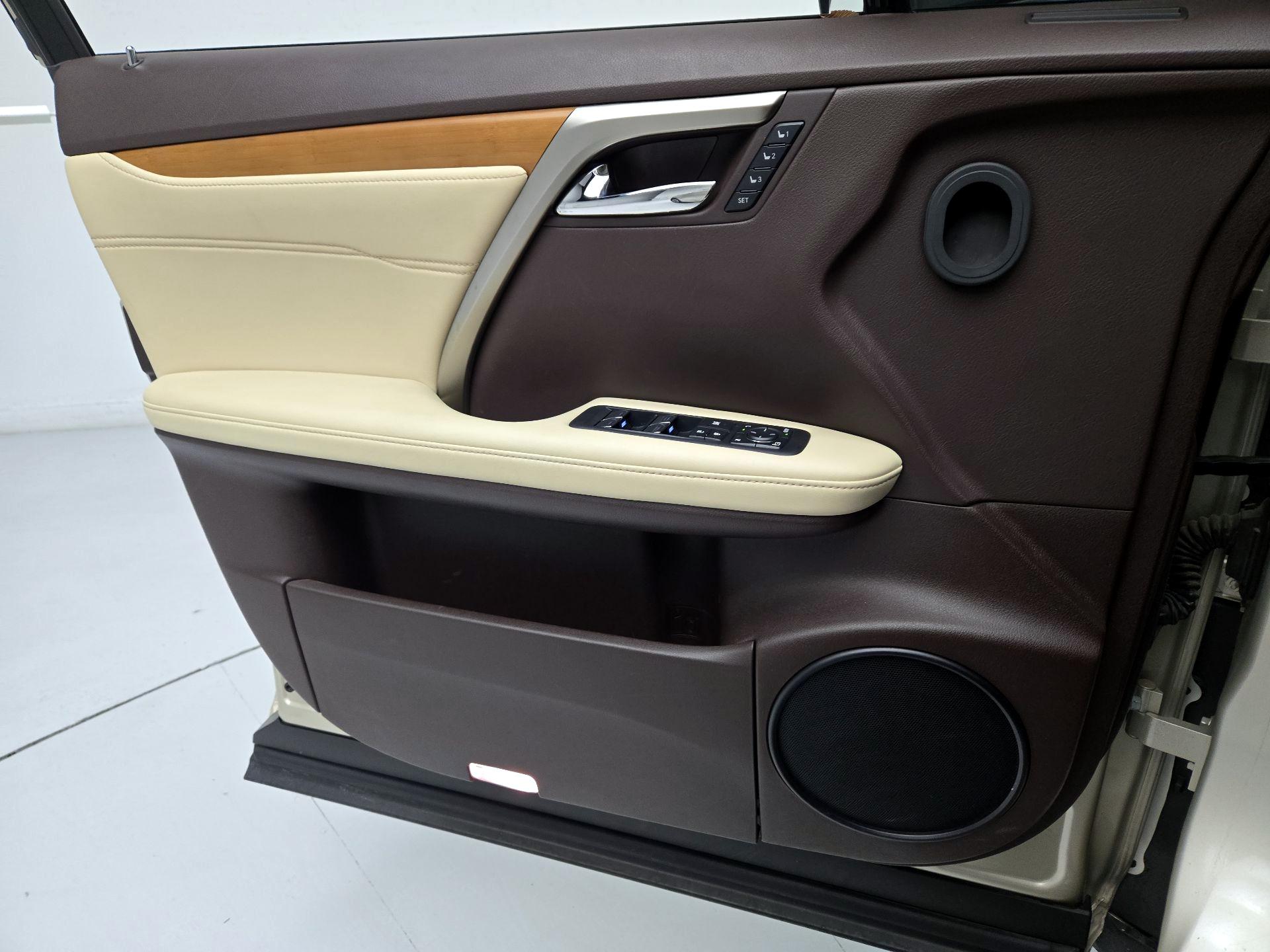 Thumbnail: 2018 Lexus RX - 12