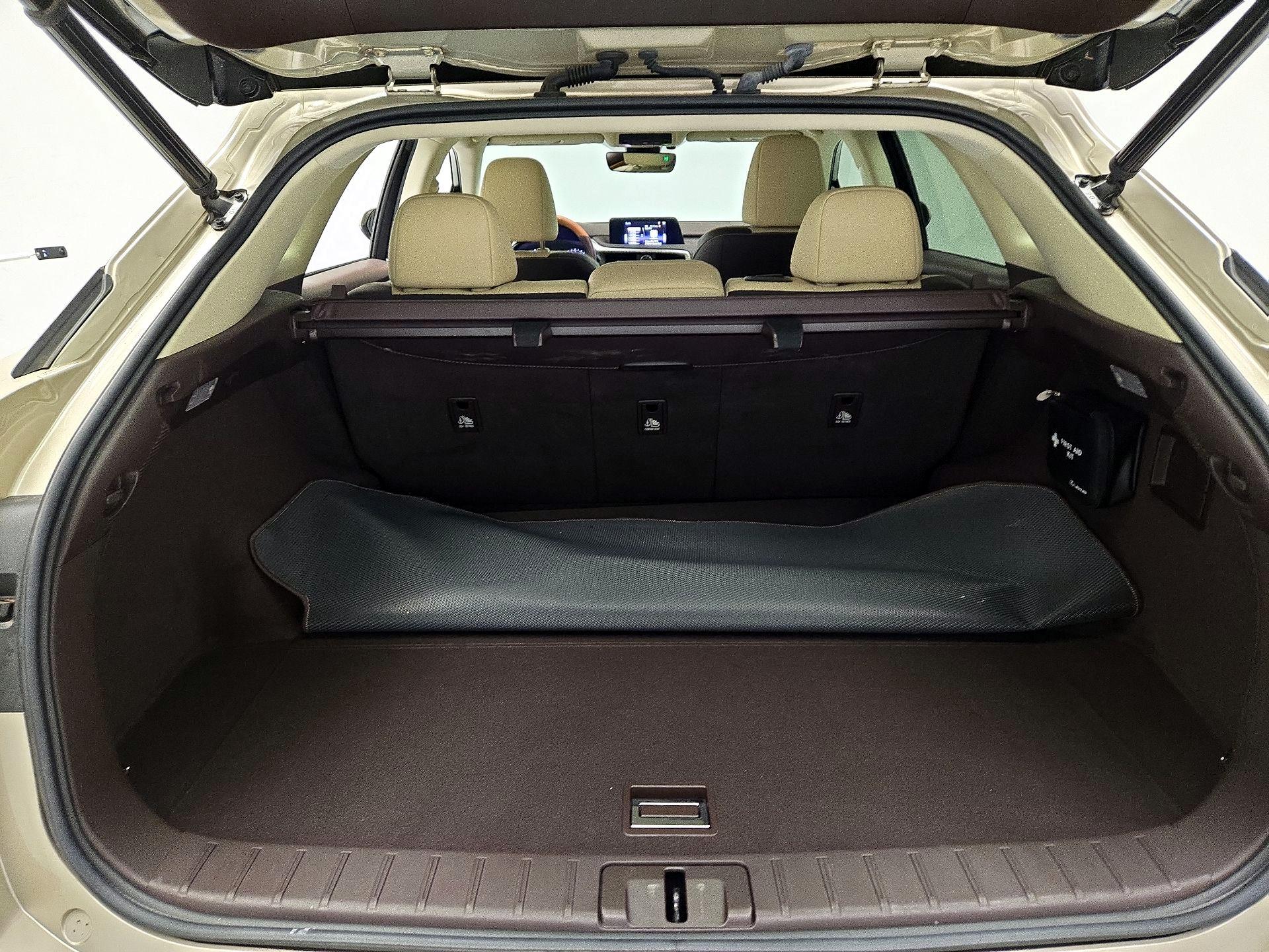 Thumbnail: 2018 Lexus RX - 20