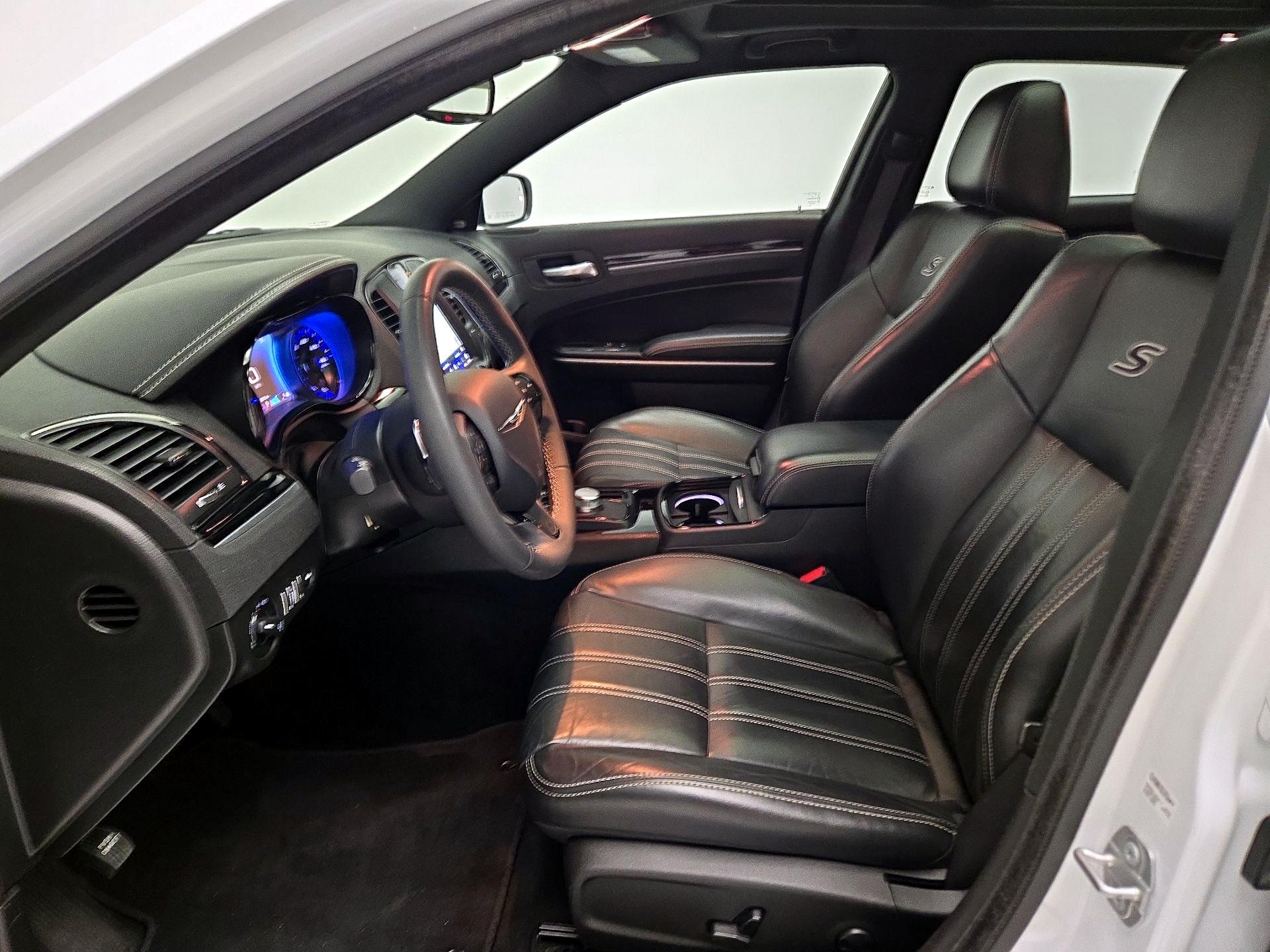 Thumbnail: 2023 Chrysler 300 - 11