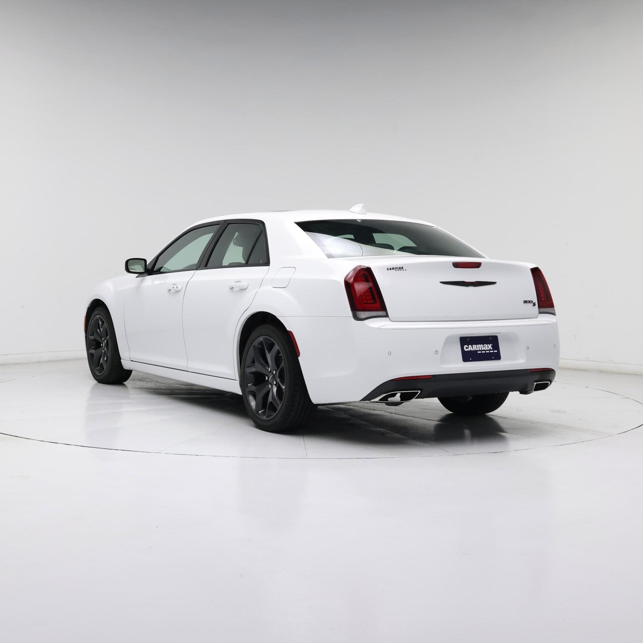 Thumbnail: 2023 Chrysler 300 - 2
