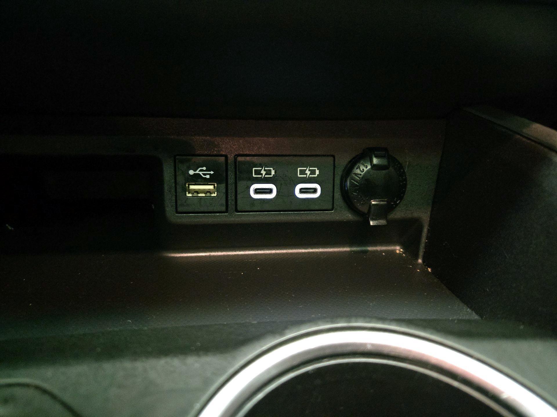 Thumbnail: 2023 Toyota Highlander - 18