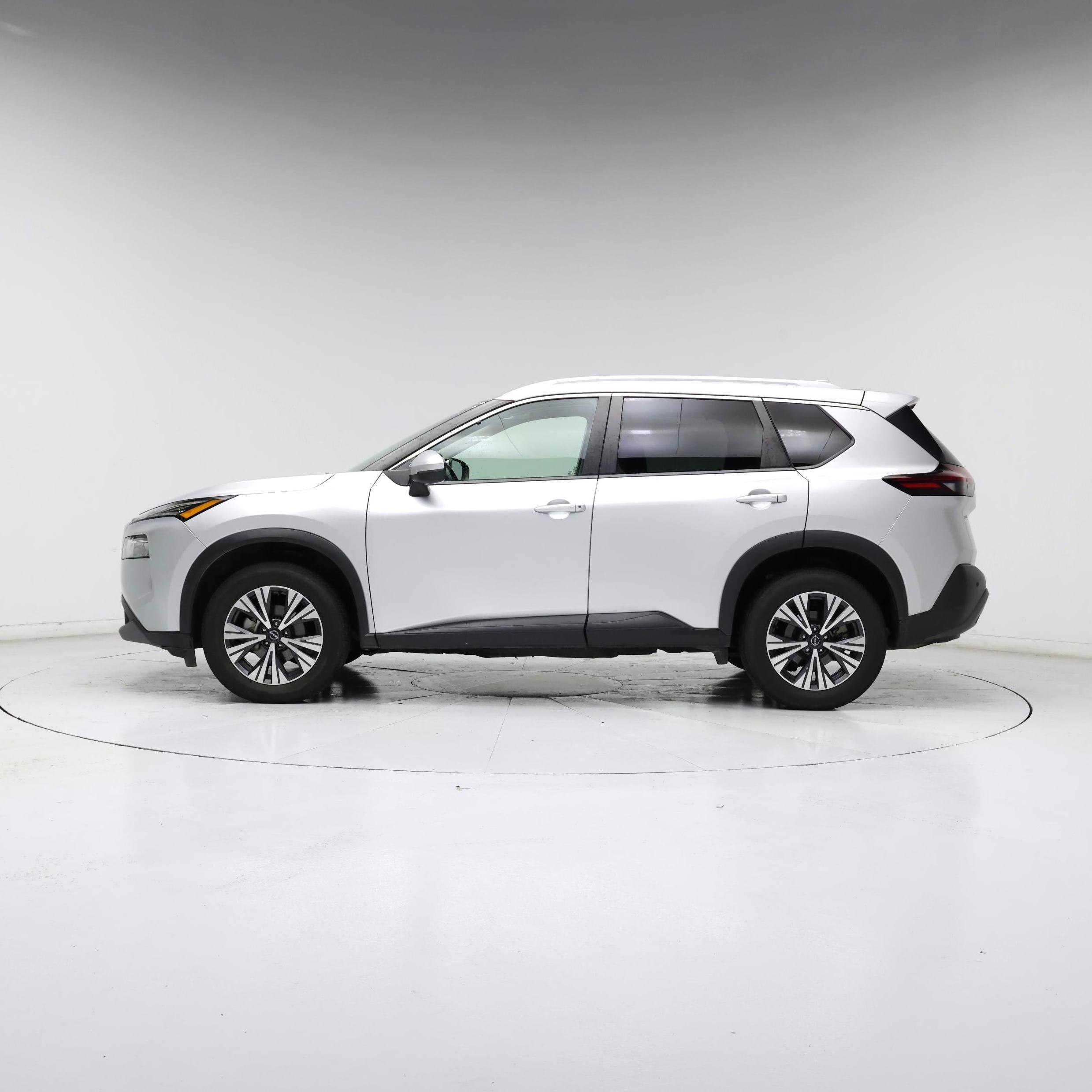 Thumbnail: 2022 Nissan Rogue - 3