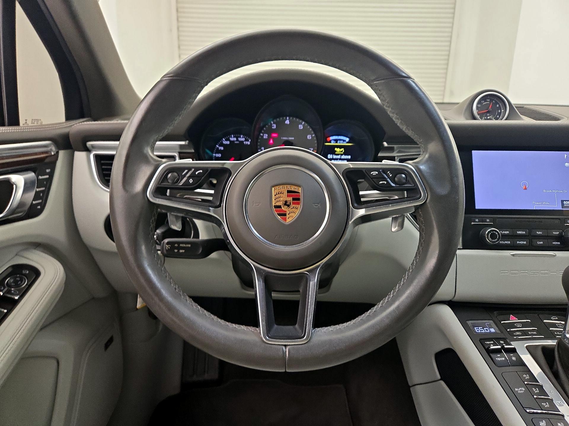 Thumbnail: 2017 Porsche Macan - 10