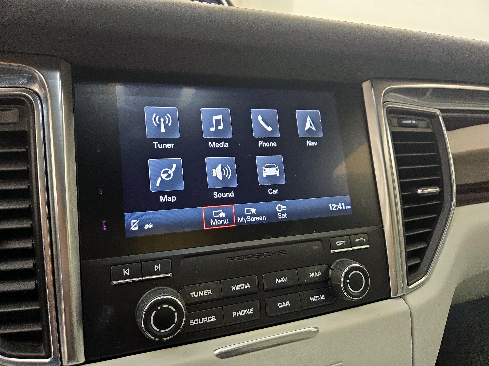 Thumbnail: 2017 Porsche Macan - 16