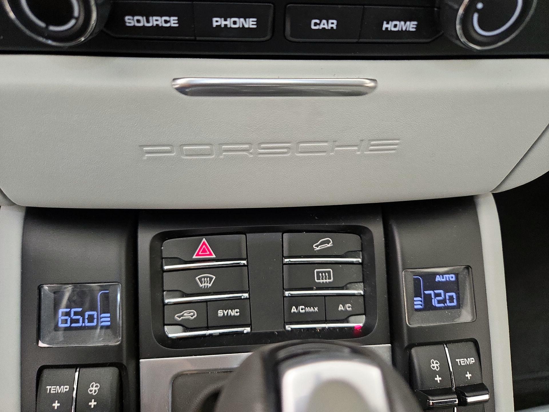 Thumbnail: 2017 Porsche Macan - 17