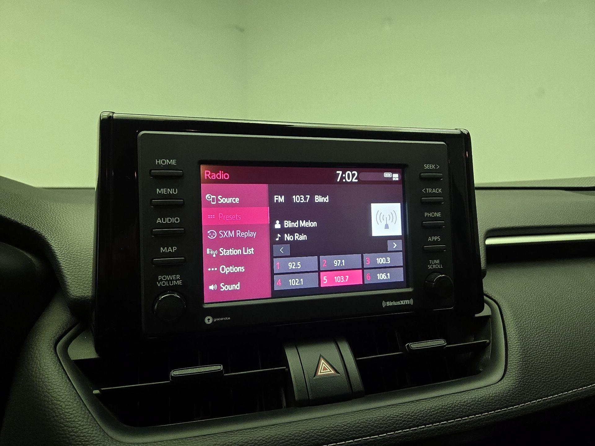 Thumbnail: 2020 Toyota RAV4 - 12