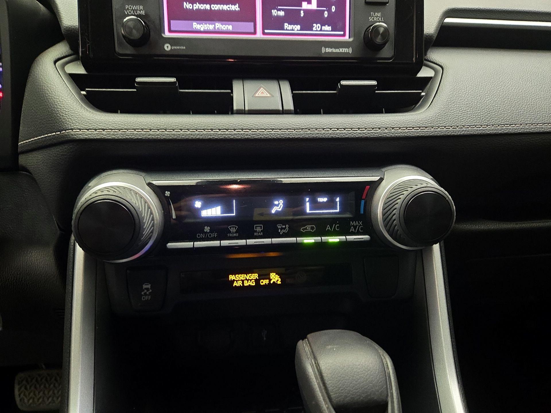 Thumbnail: 2020 Toyota RAV4 - 13