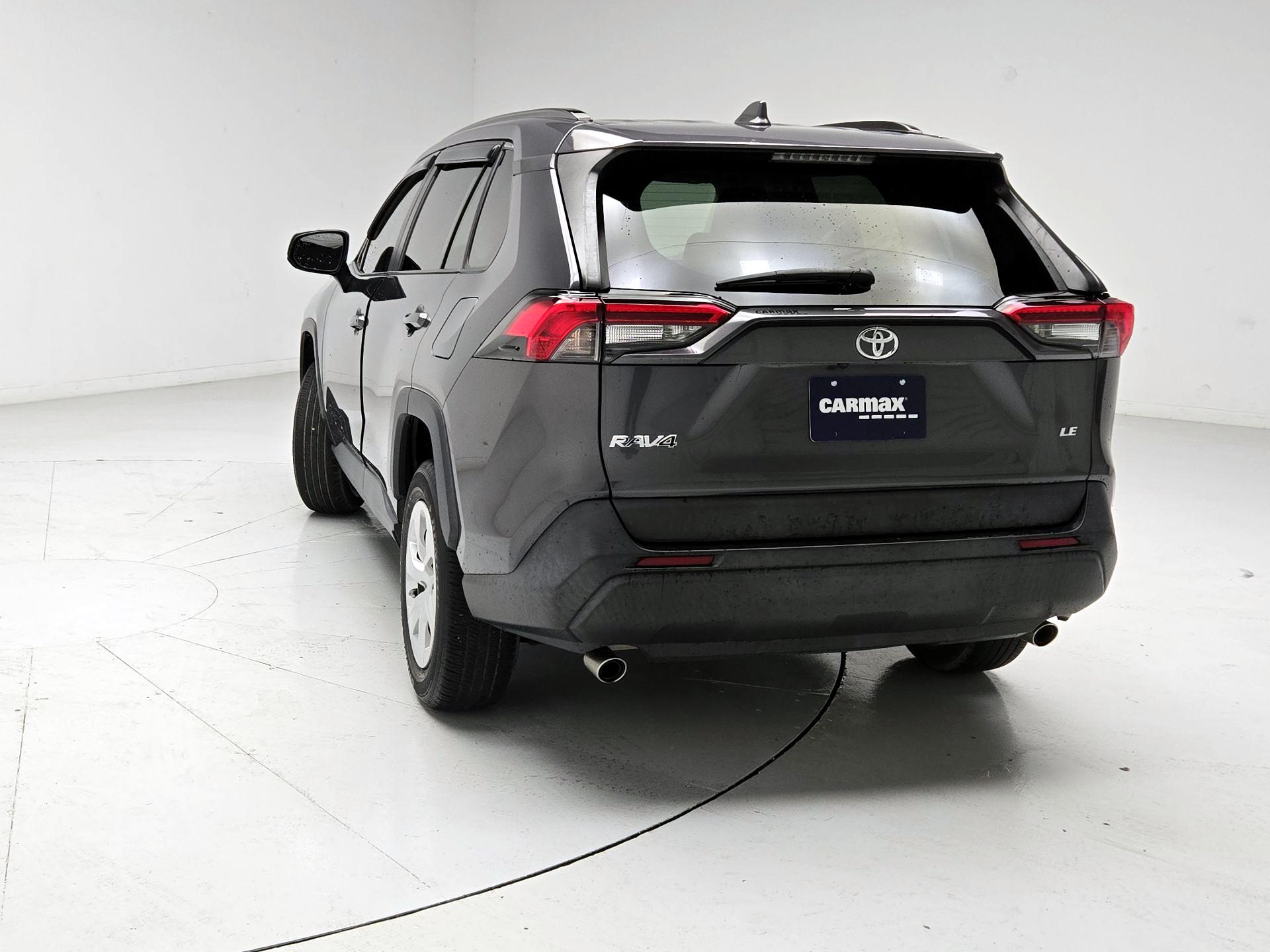 Thumbnail: 2020 Toyota RAV4 - 7