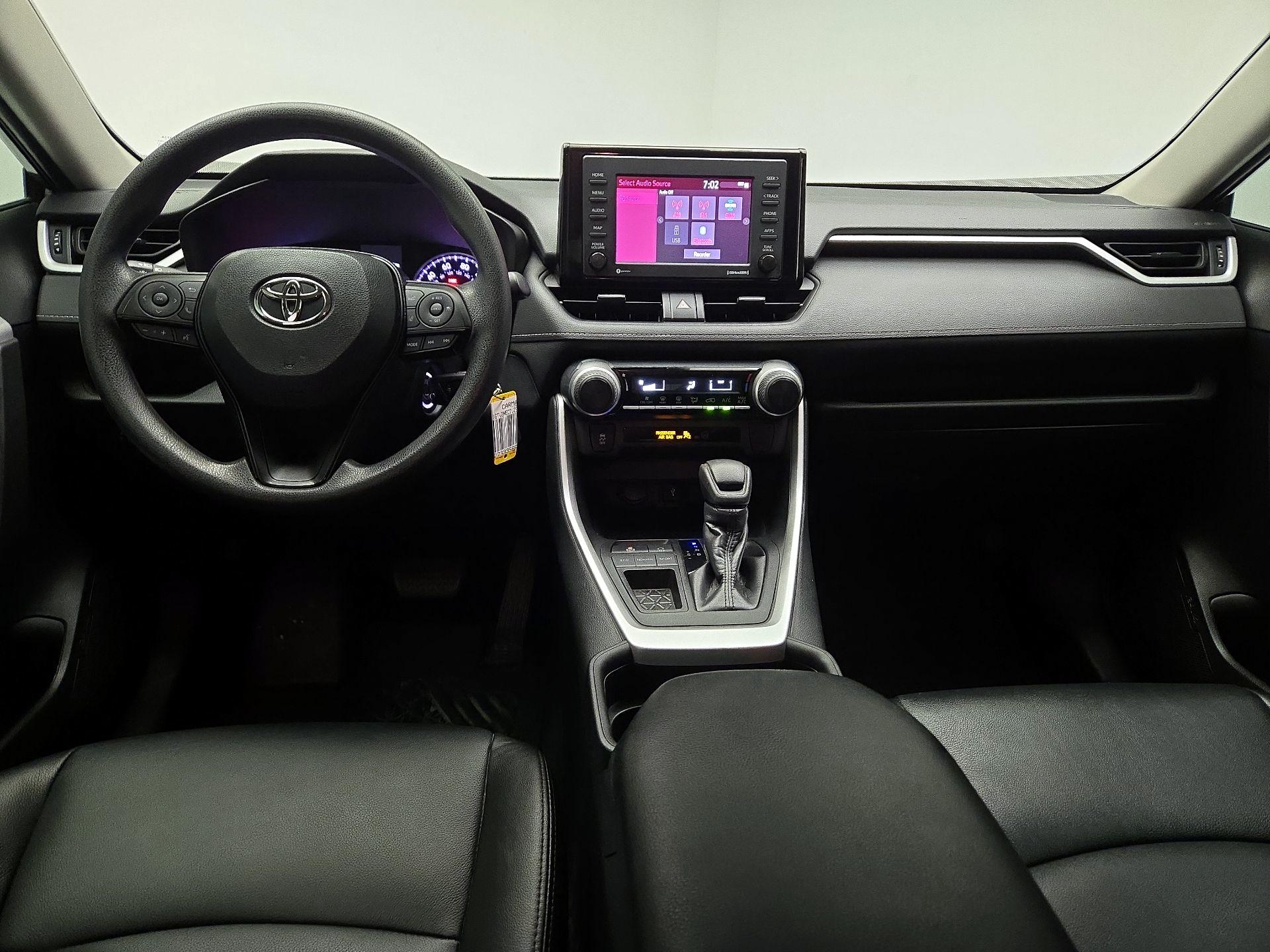 Thumbnail: 2020 Toyota RAV4 - 8