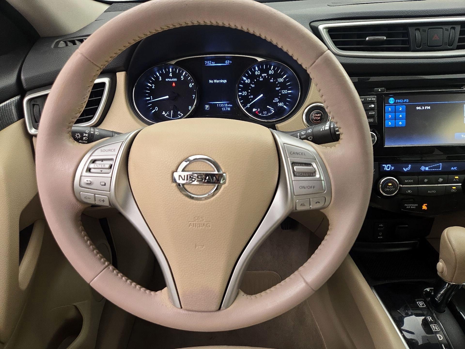 Thumbnail: 2015 Nissan Rogue - 10