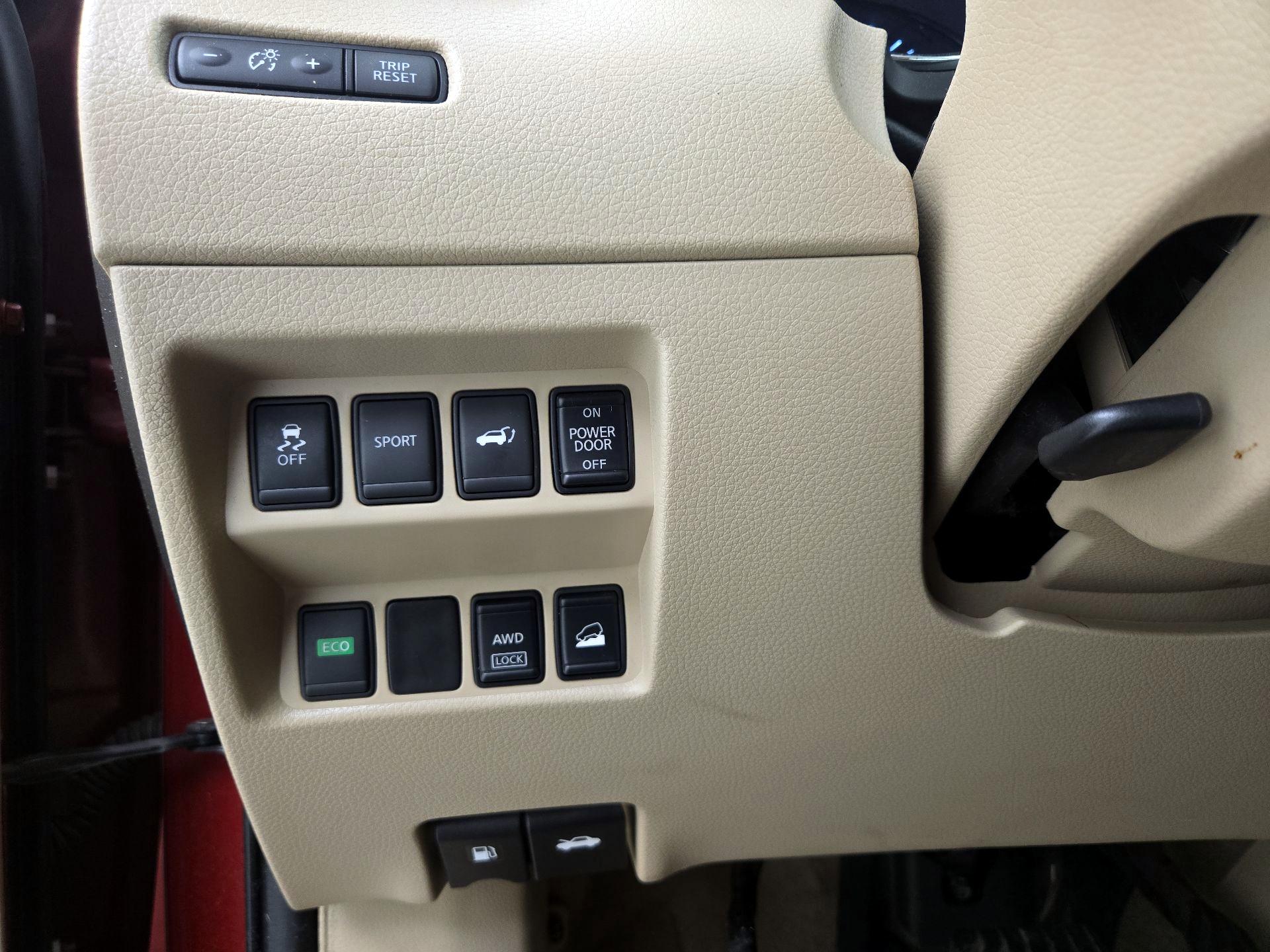 Thumbnail: 2015 Nissan Rogue - 13