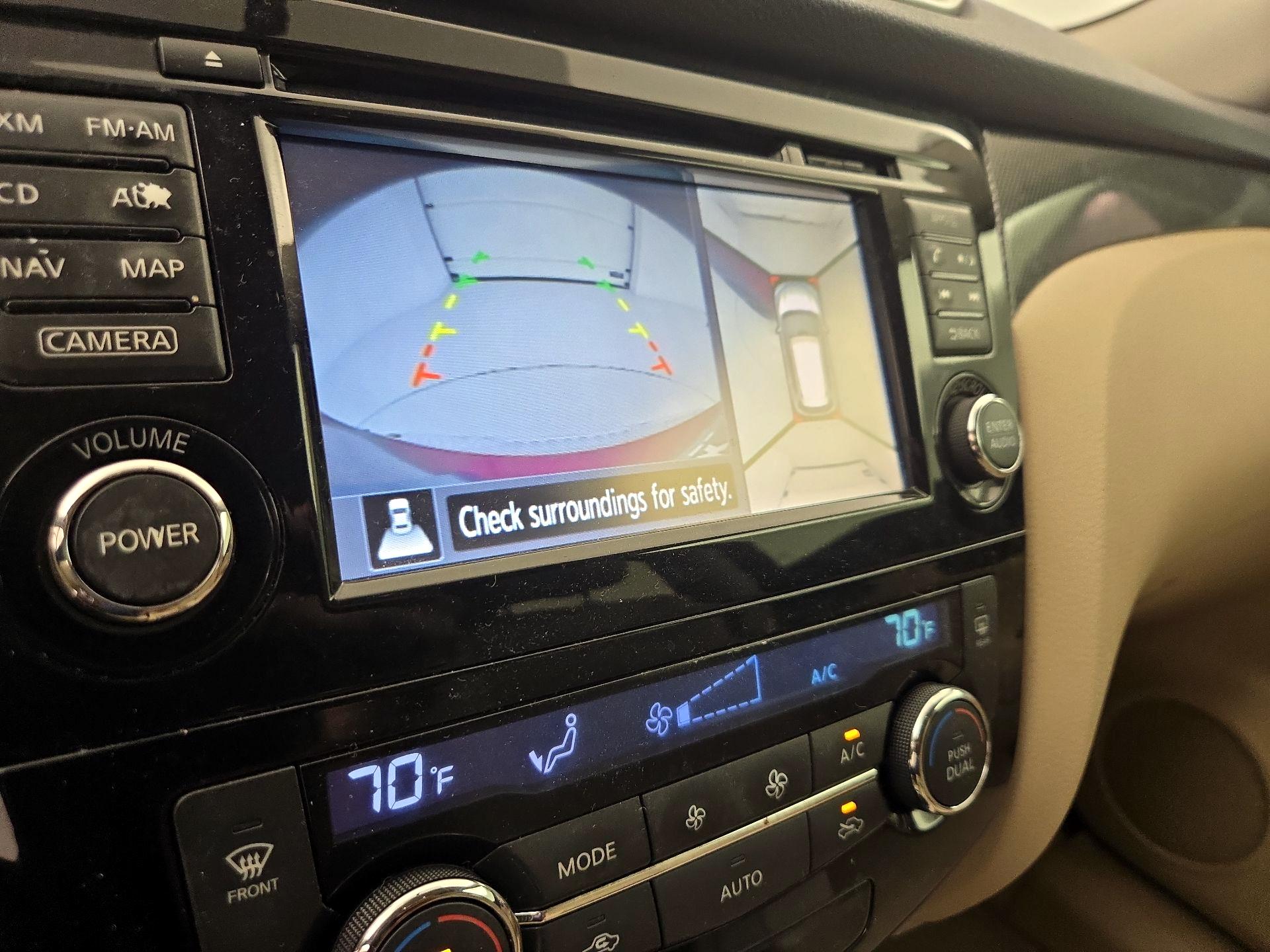 Thumbnail: 2015 Nissan Rogue - 15