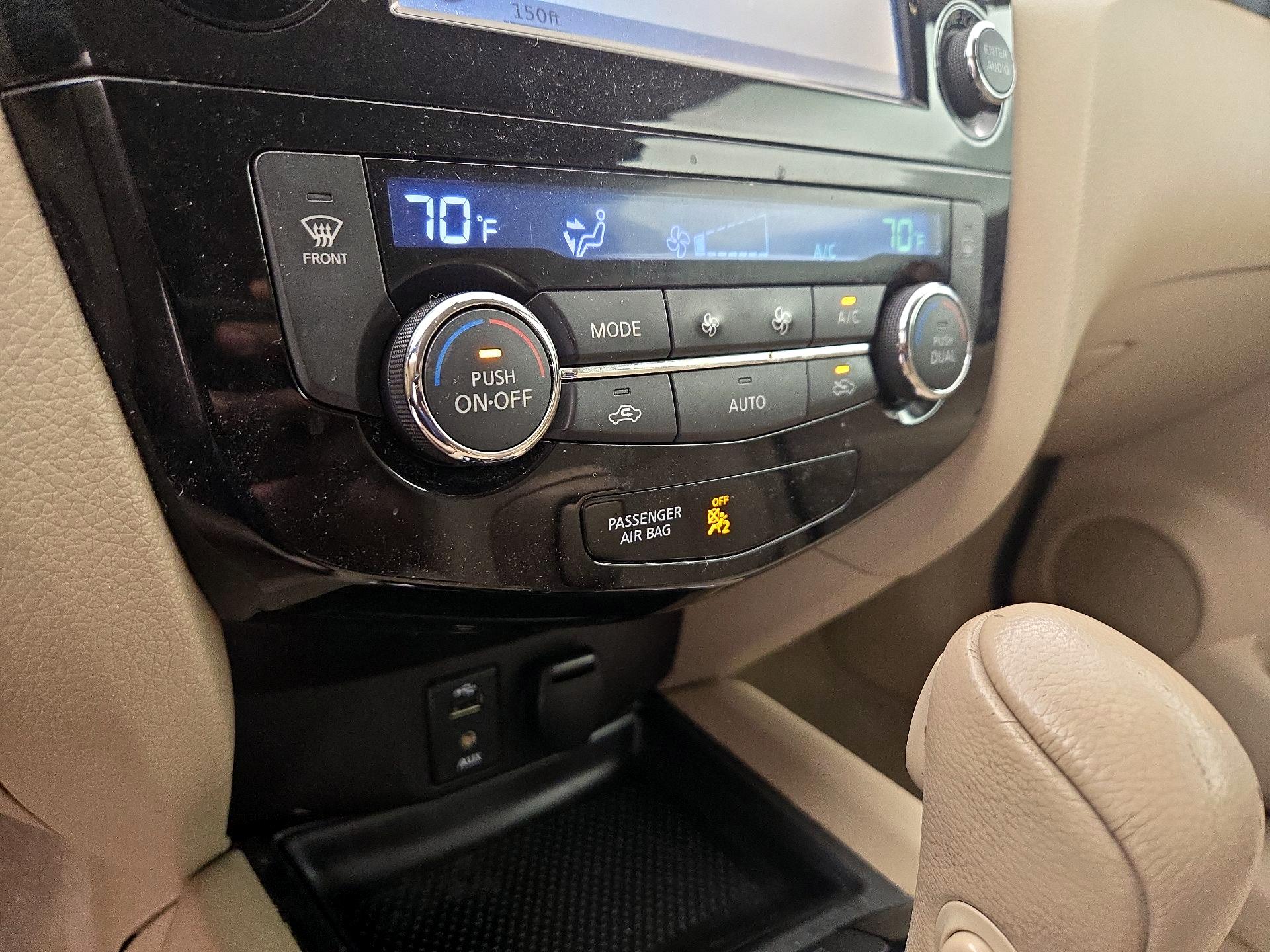 Thumbnail: 2015 Nissan Rogue - 17