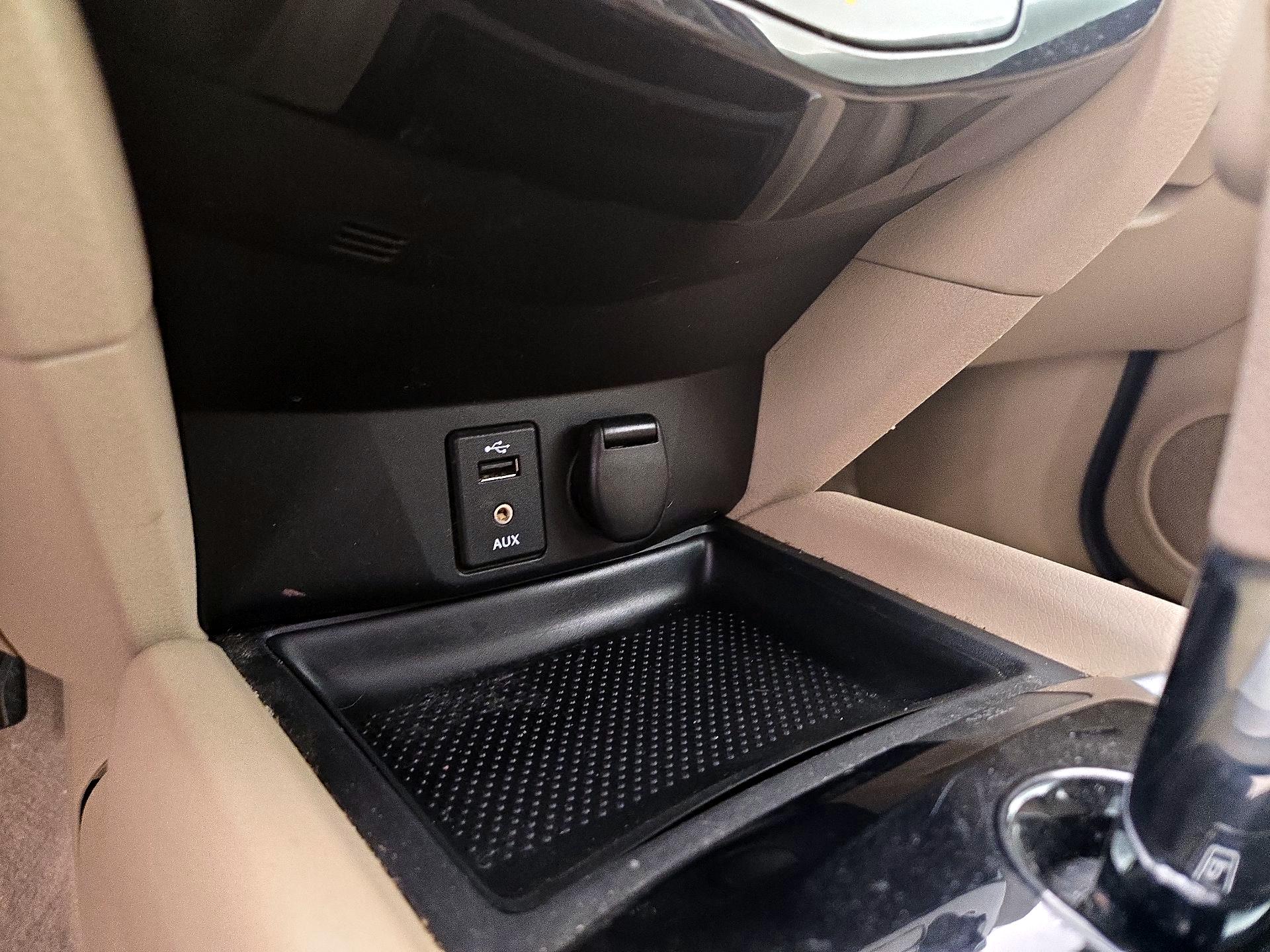 Thumbnail: 2015 Nissan Rogue - 19