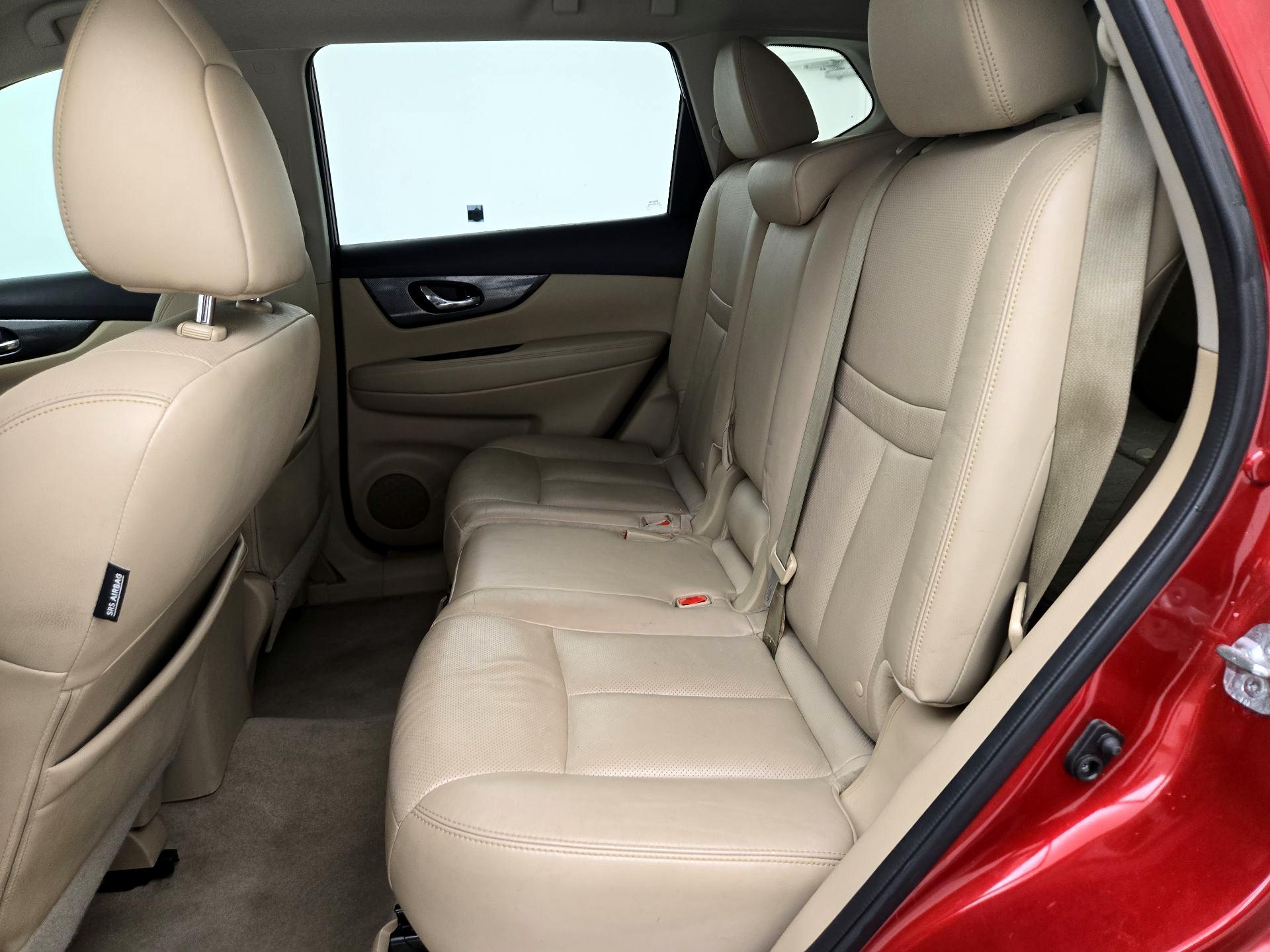 Thumbnail: 2015 Nissan Rogue - 20